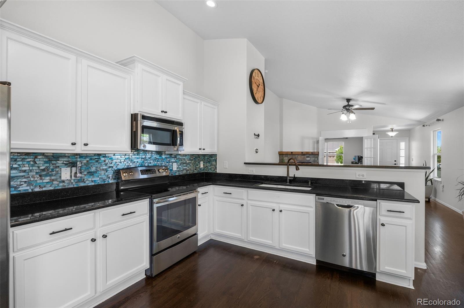 MLS Image #13 for 10288  olathe way,commerce city, Colorado