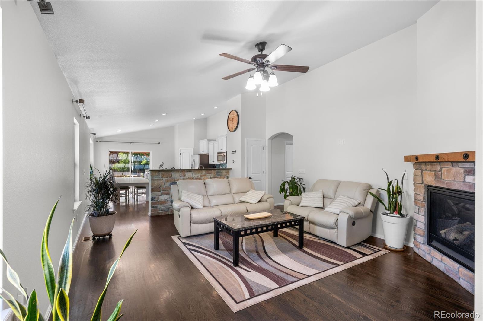 MLS Image #5 for 10288  olathe way,commerce city, Colorado