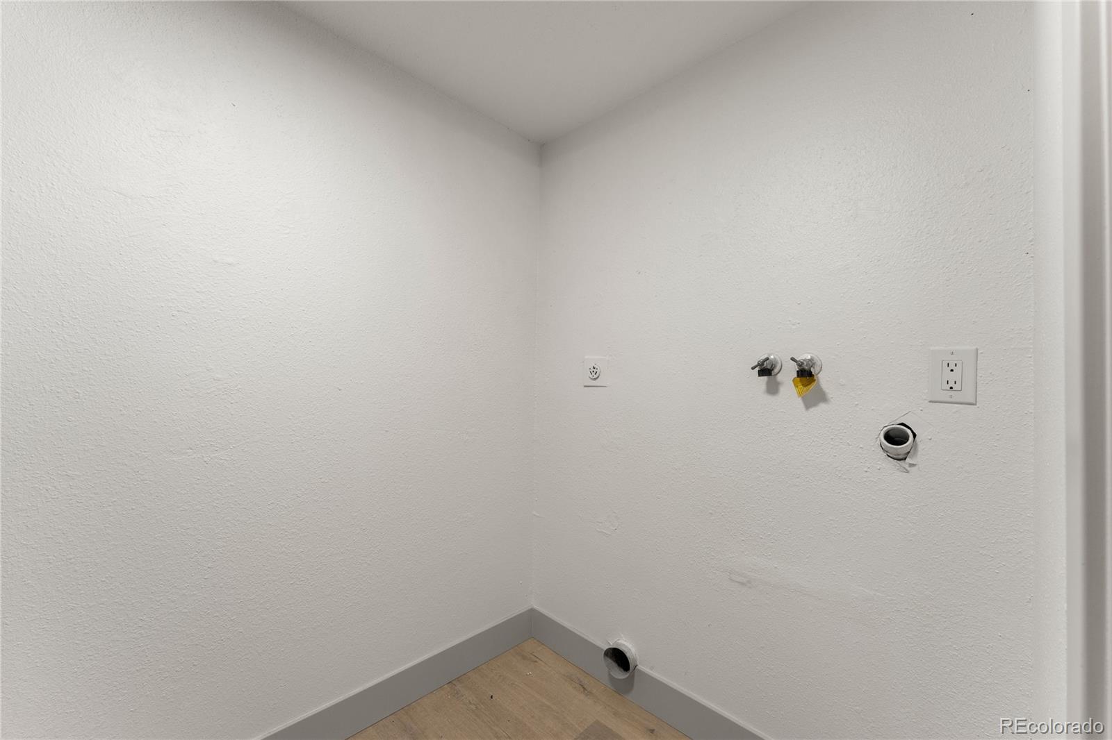 MLS Image #14 for 2447  rainbow drive,denver, Colorado