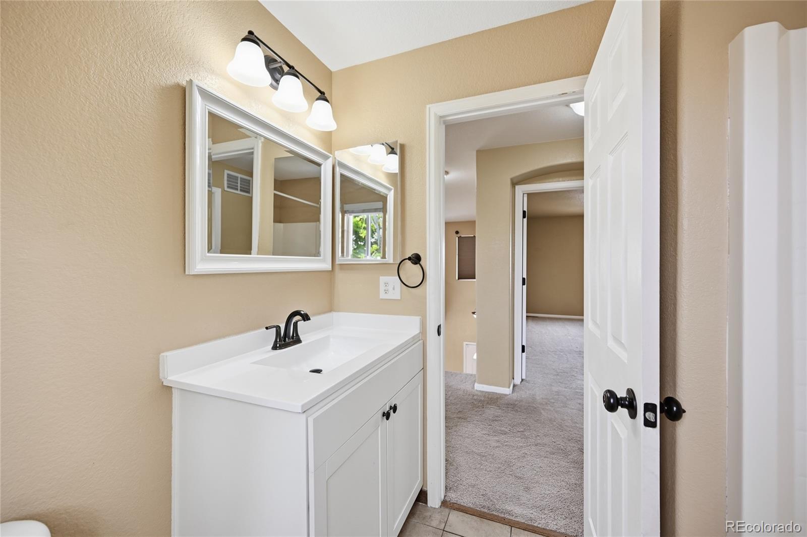 MLS Image #15 for 4435  lyndenwood circle,highlands ranch, Colorado