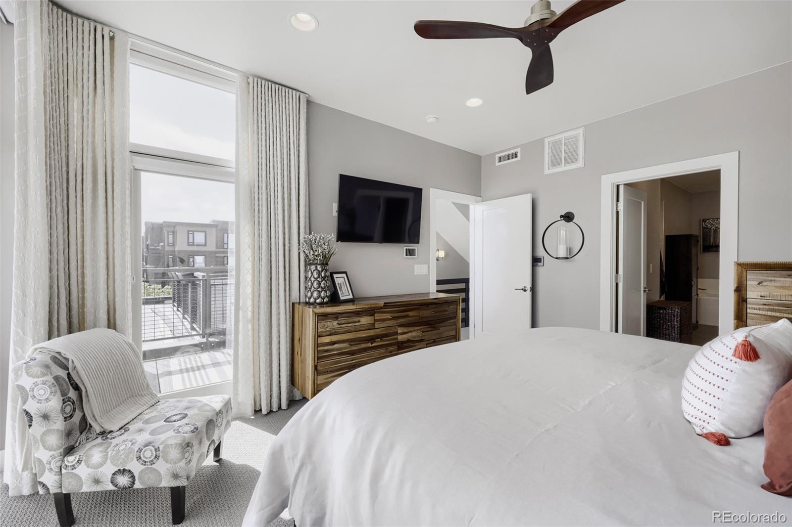 MLS Image #17 for 6729 e lowry boulevard ,denver, Colorado