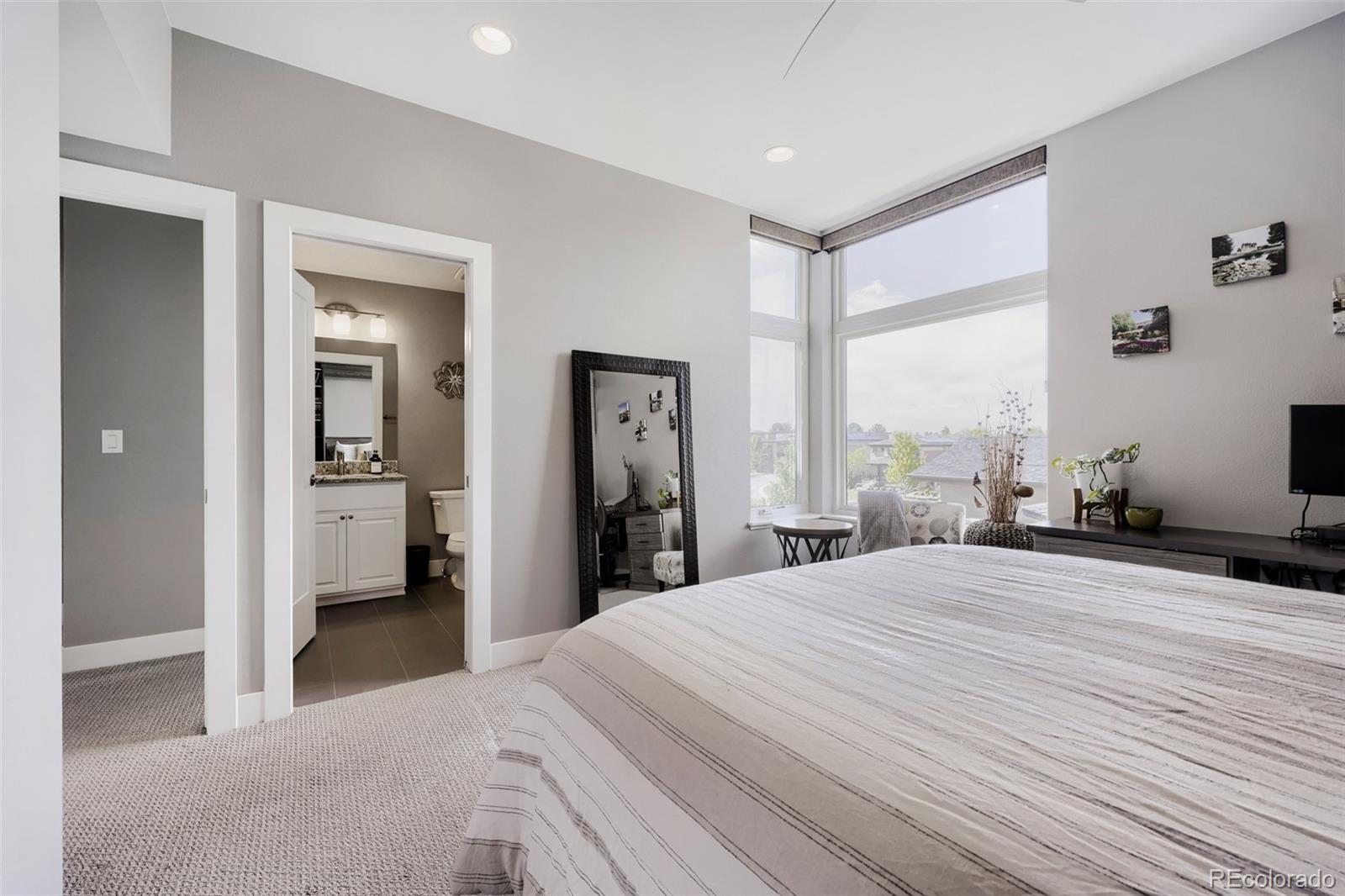 MLS Image #21 for 6729 e lowry boulevard ,denver, Colorado