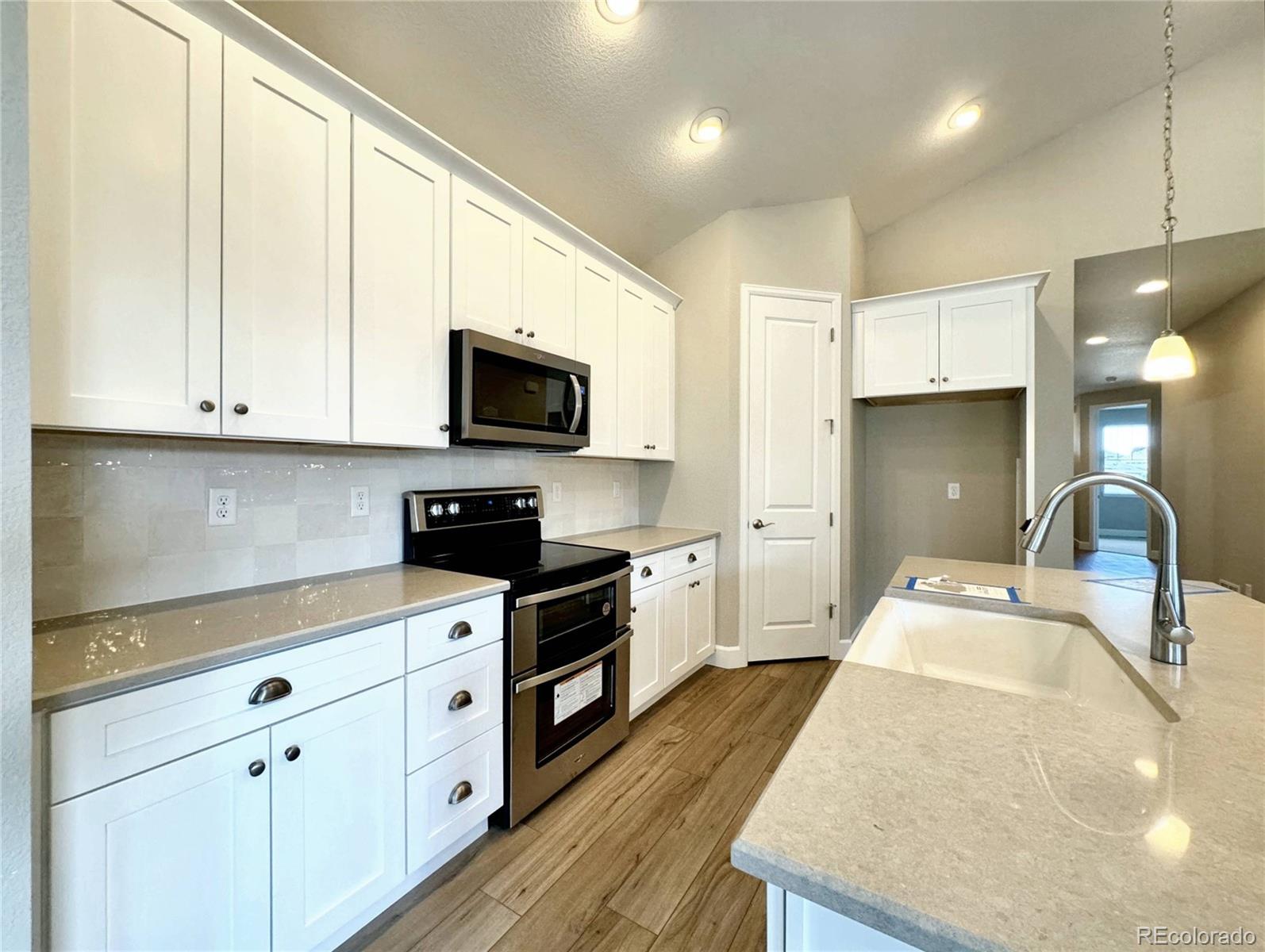 MLS Image #3 for 1975  spencer avenue ,castle rock, Colorado