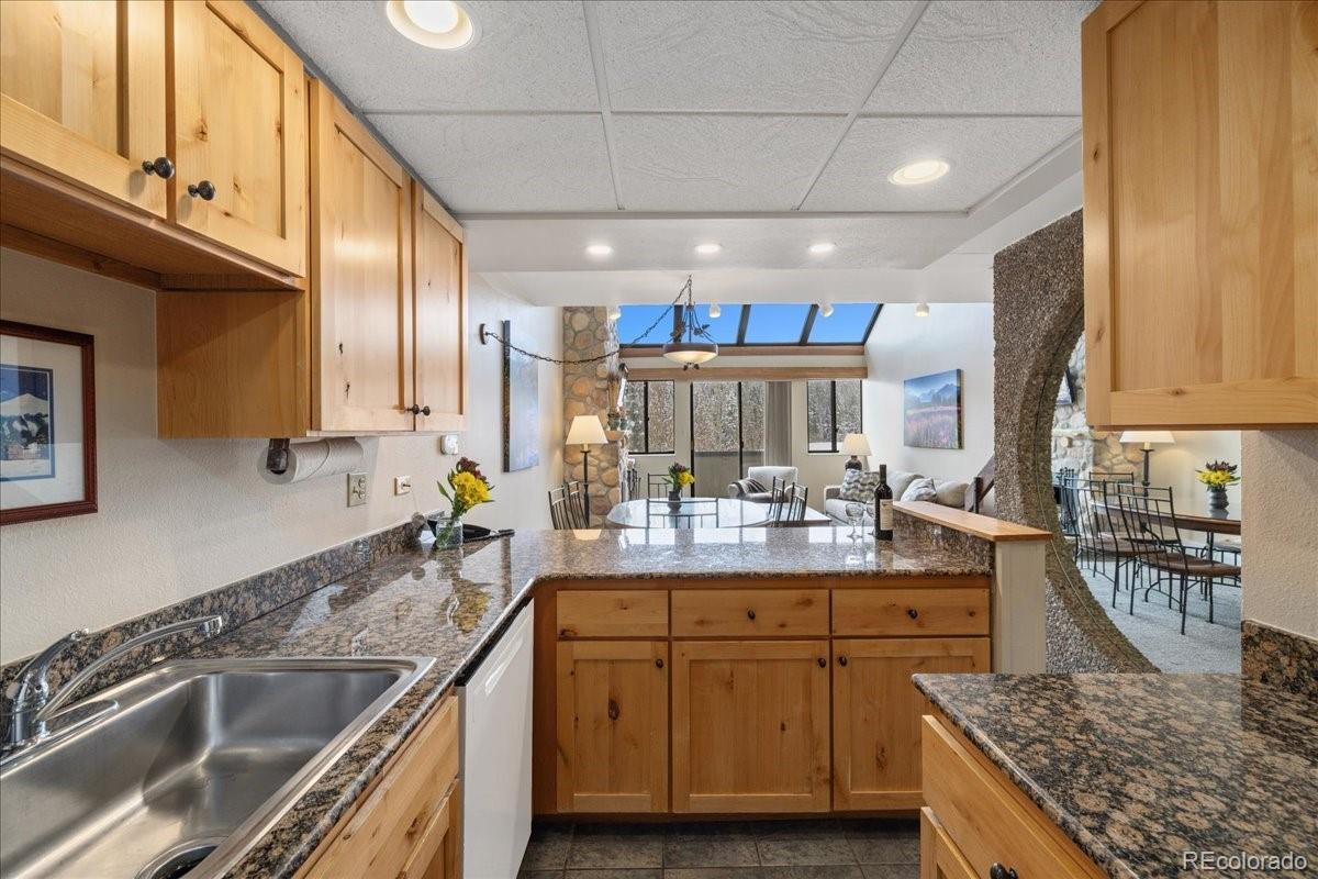 MLS Image #4 for 601  village road 313,breckenridge, Colorado