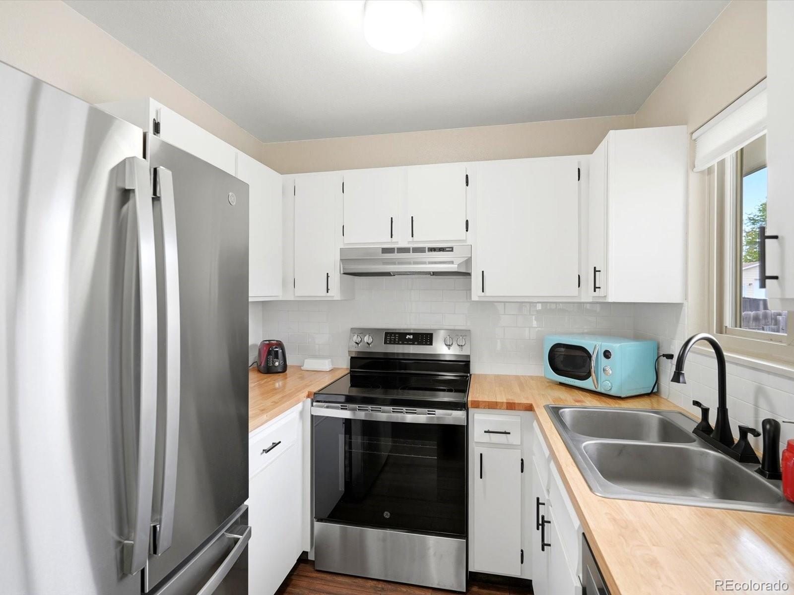 MLS Image #3 for 1403  elmwood street,broomfield, Colorado