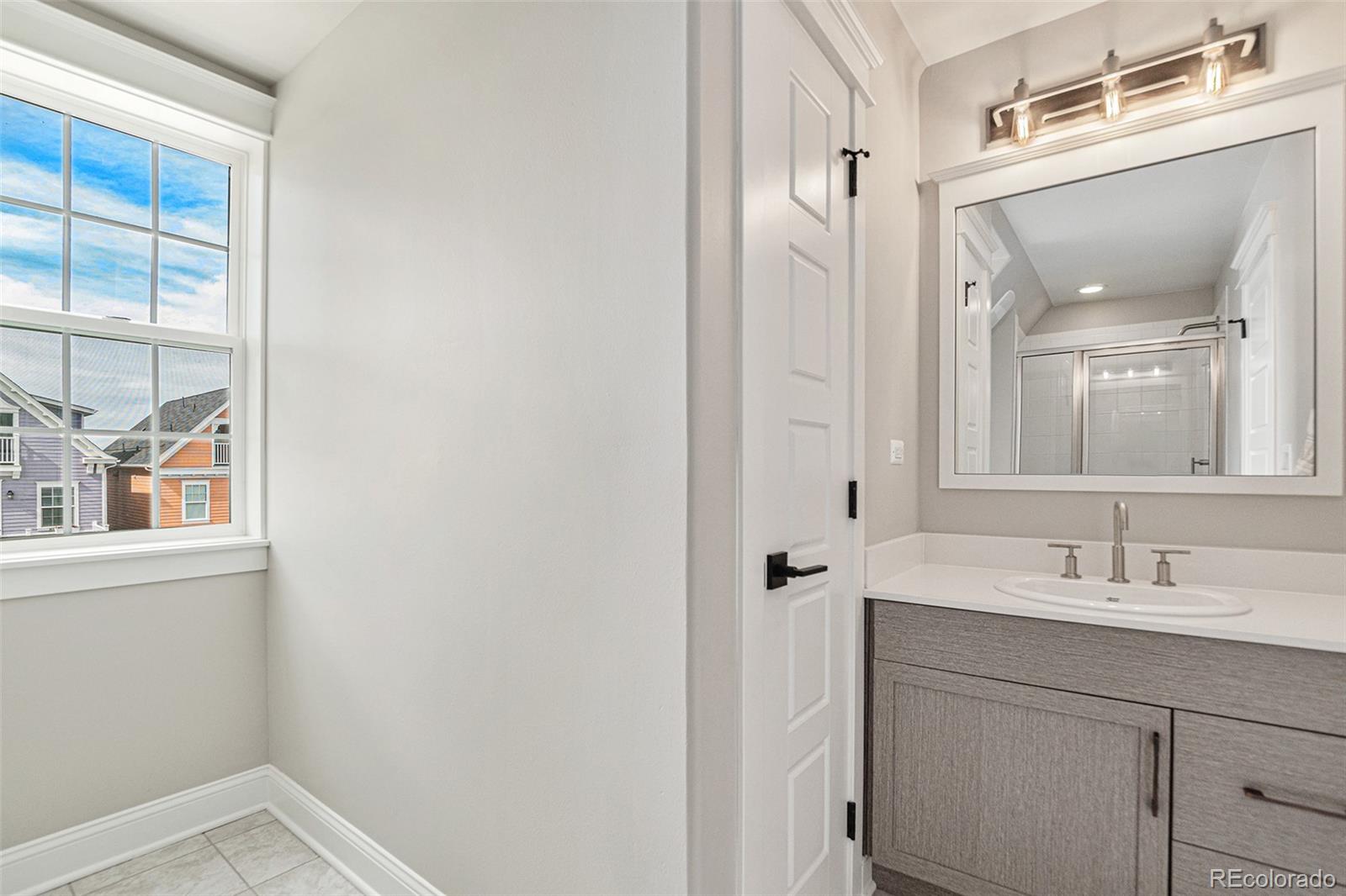 MLS Image #17 for 10232 e 58th avenue,denver, Colorado