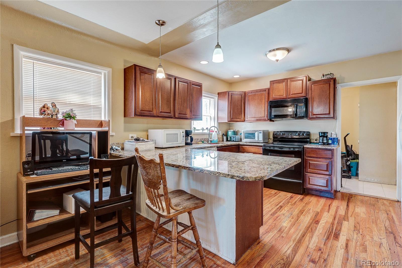 MLS Image #28 for 4609 s lincoln street,englewood, Colorado