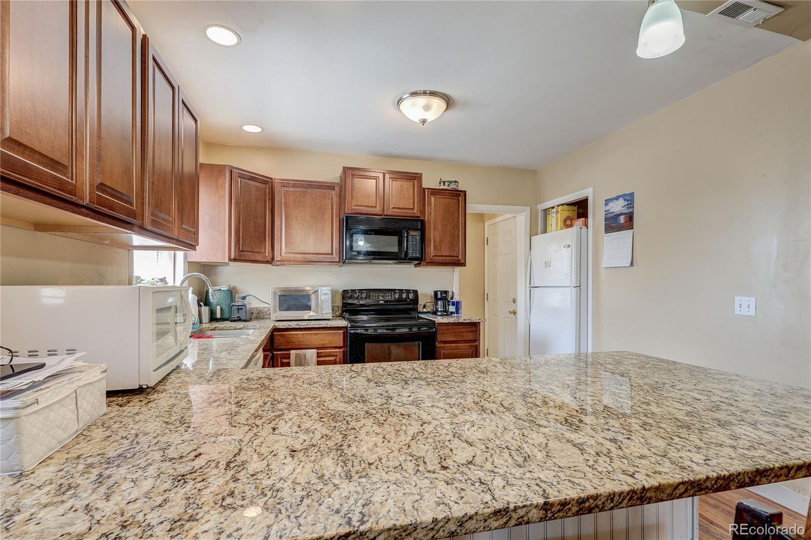 MLS Image #31 for 4609 s lincoln street,englewood, Colorado