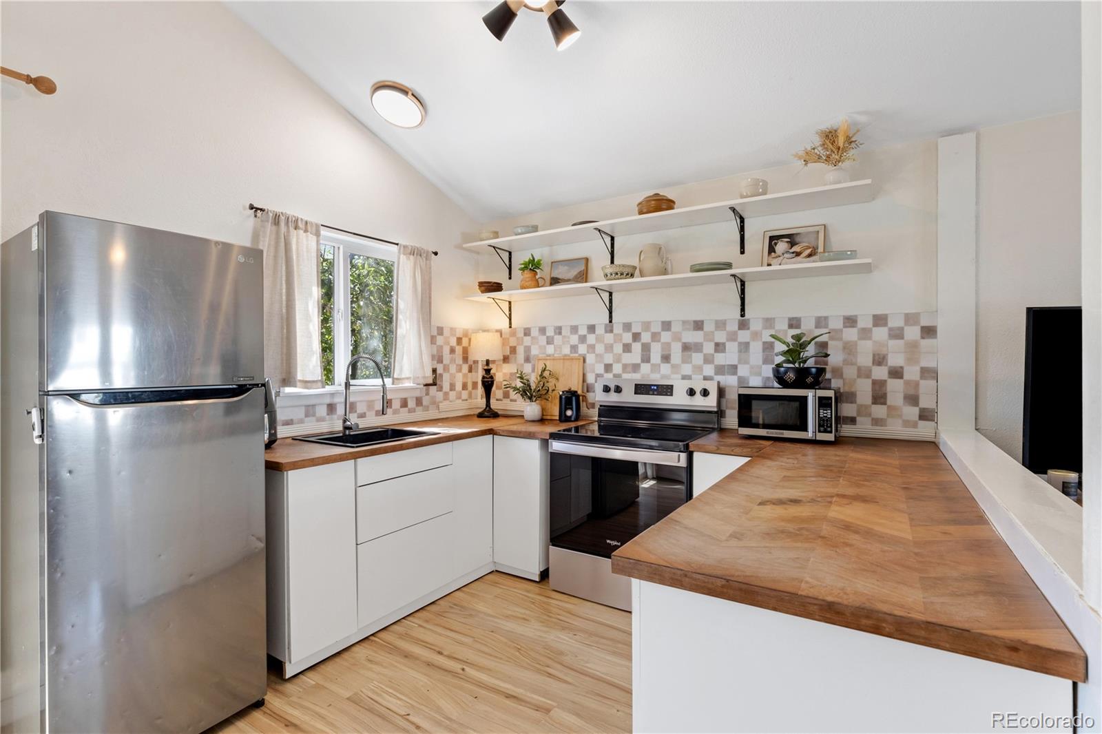 MLS Image #10 for 7150  silver torch terrace,colorado springs, Colorado