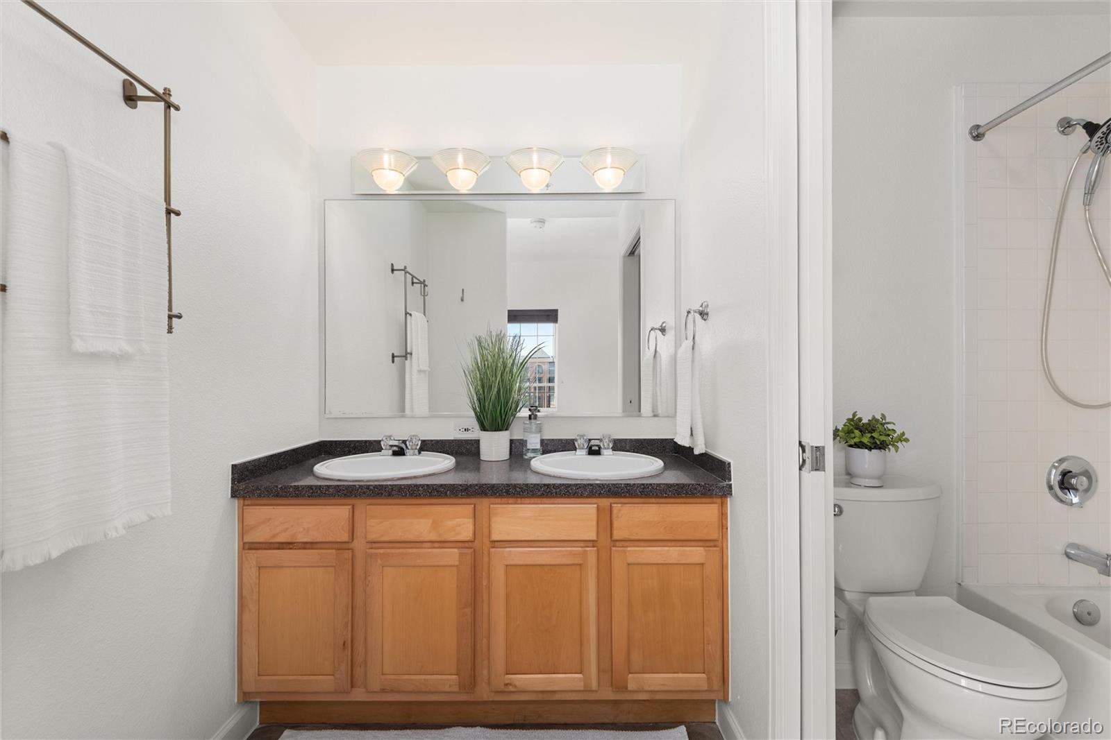 MLS Image #10 for 1780 n washington street 305,denver, Colorado