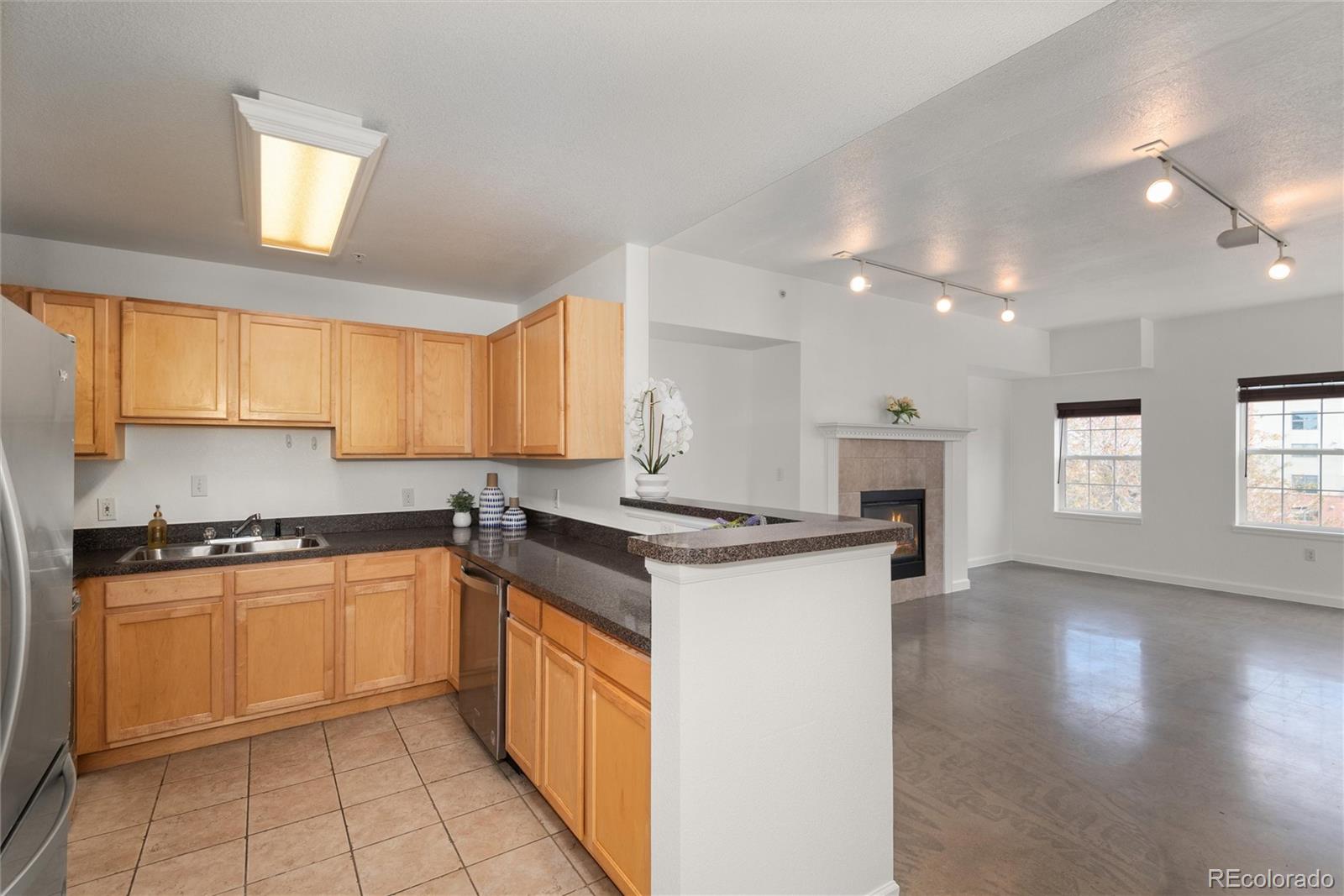 MLS Image #7 for 1780 n washington street 305,denver, Colorado