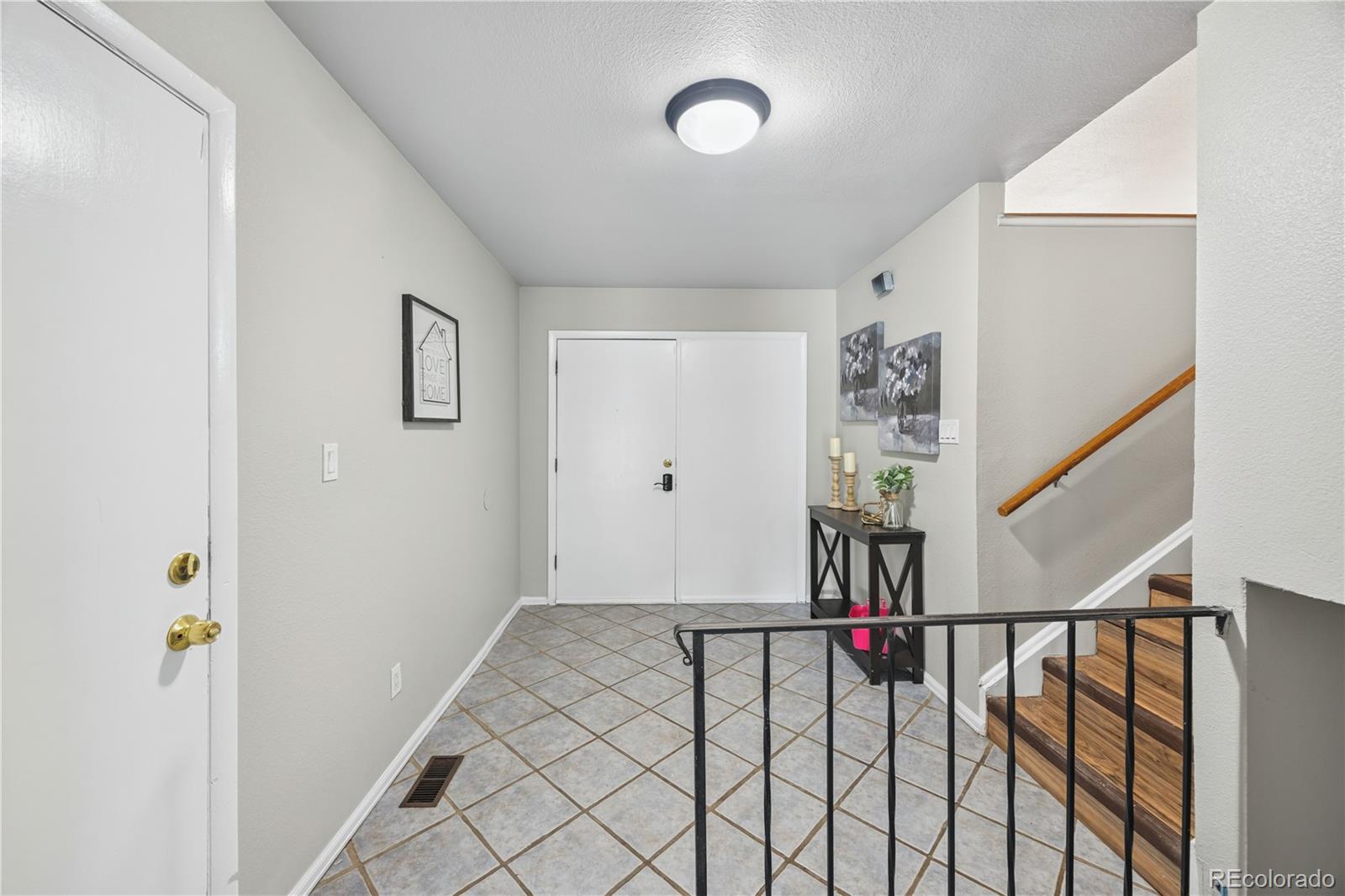 MLS Image #3 for 1026  drury lane,colorado springs, Colorado