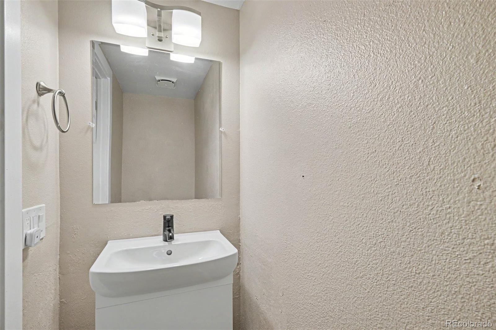 MLS Image #20 for 7995 e mississippi avenue 9,denver, Colorado