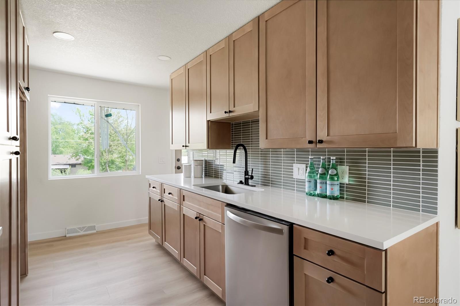 MLS Image #4 for 480 s lewis street,lakewood, Colorado