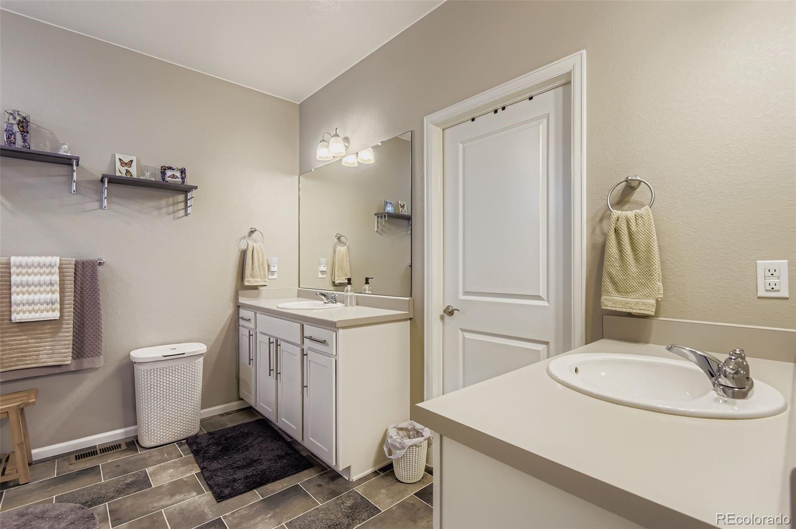 MLS Image #15 for 27227 e maple avenue,aurora, Colorado