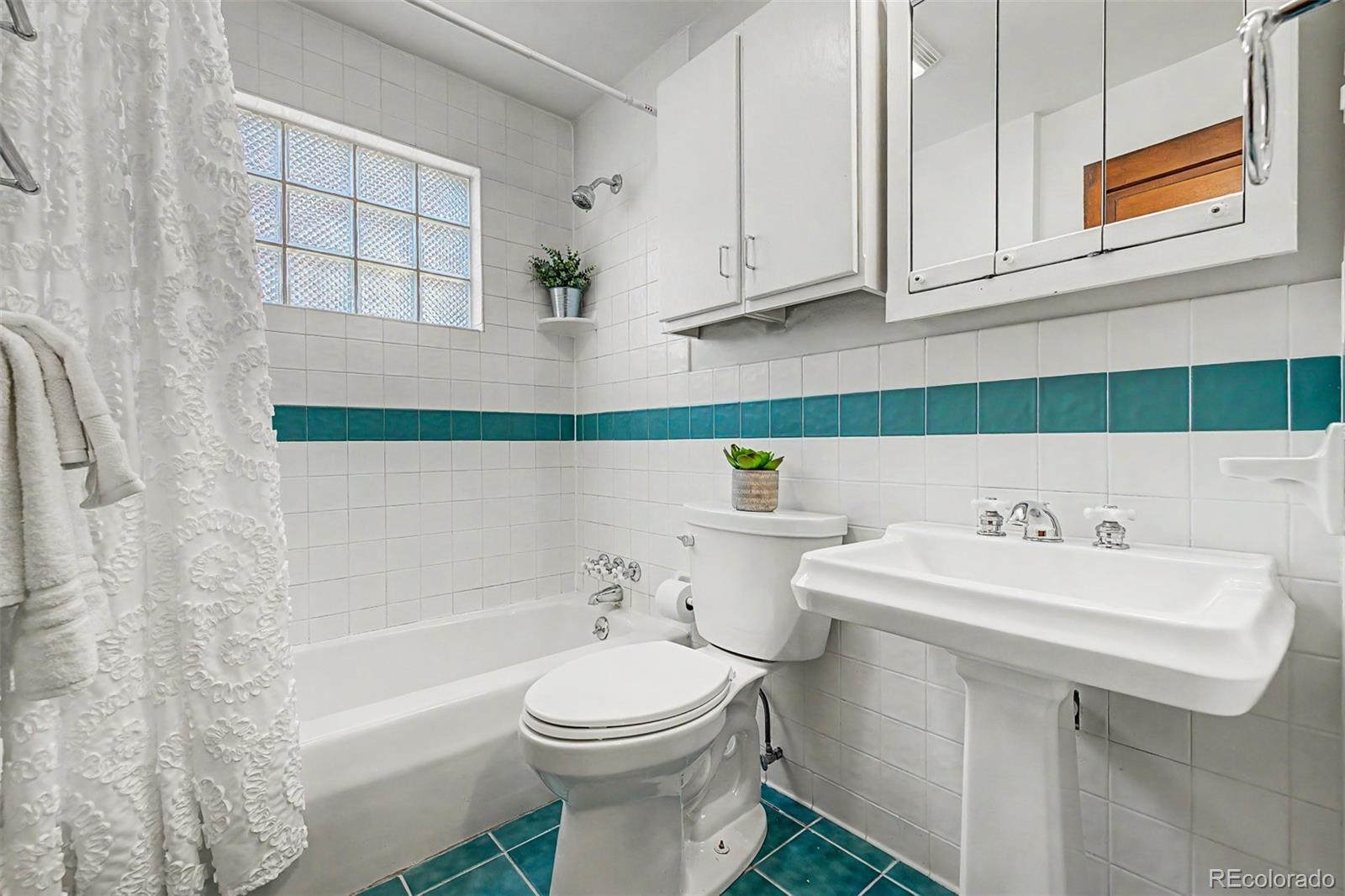 MLS Image #30 for 4265 n irving street,denver, Colorado
