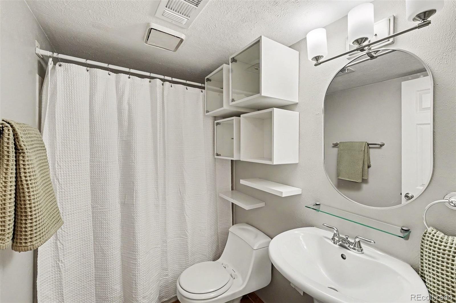 MLS Image #14 for 4820 e kentucky avenue,denver, Colorado