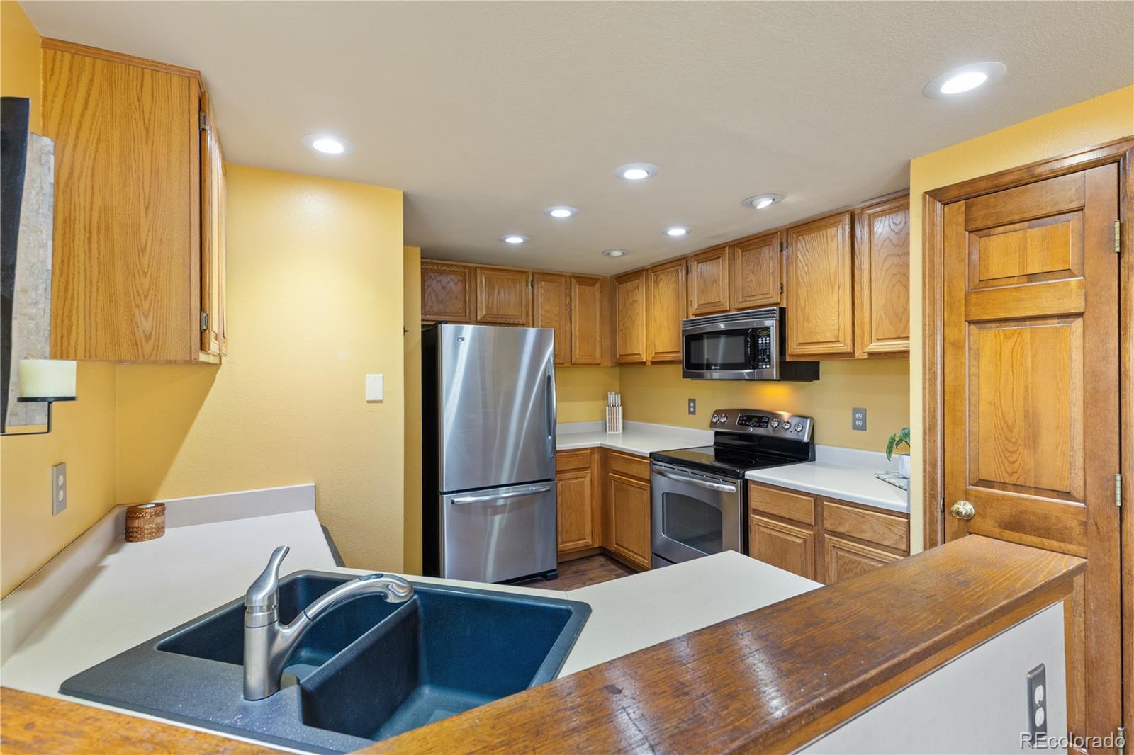 MLS Image #10 for 2077 e phillips place,centennial, Colorado