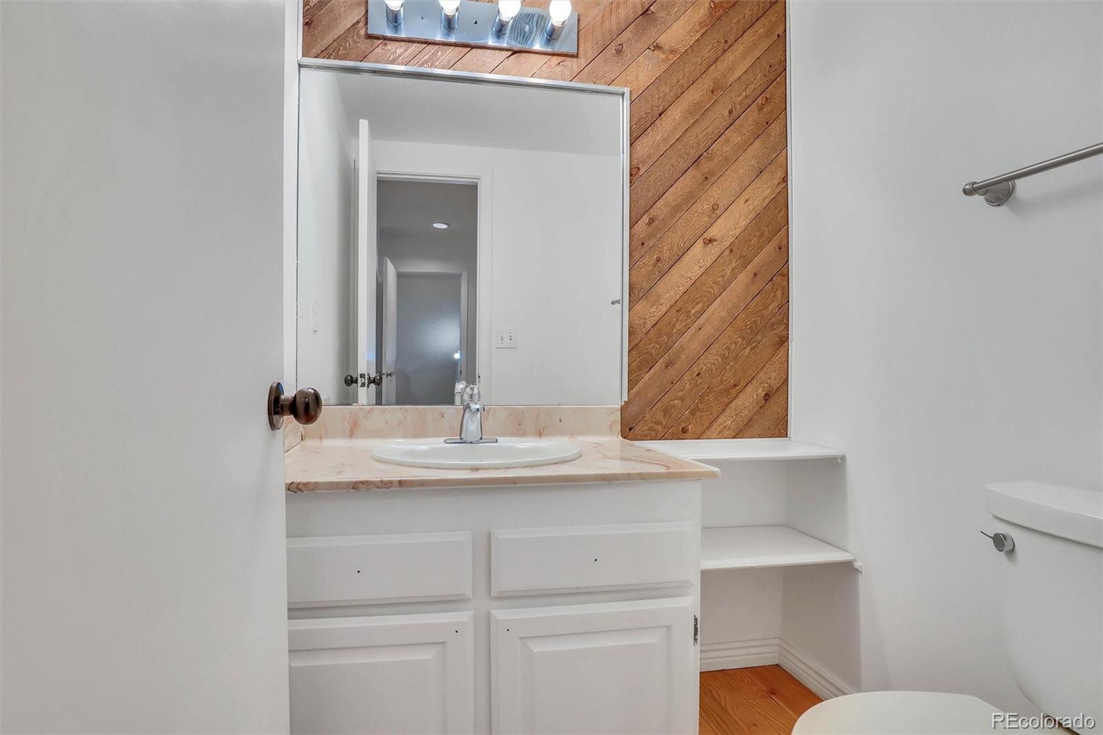 MLS Image #14 for 10128 e weaver place,englewood, Colorado