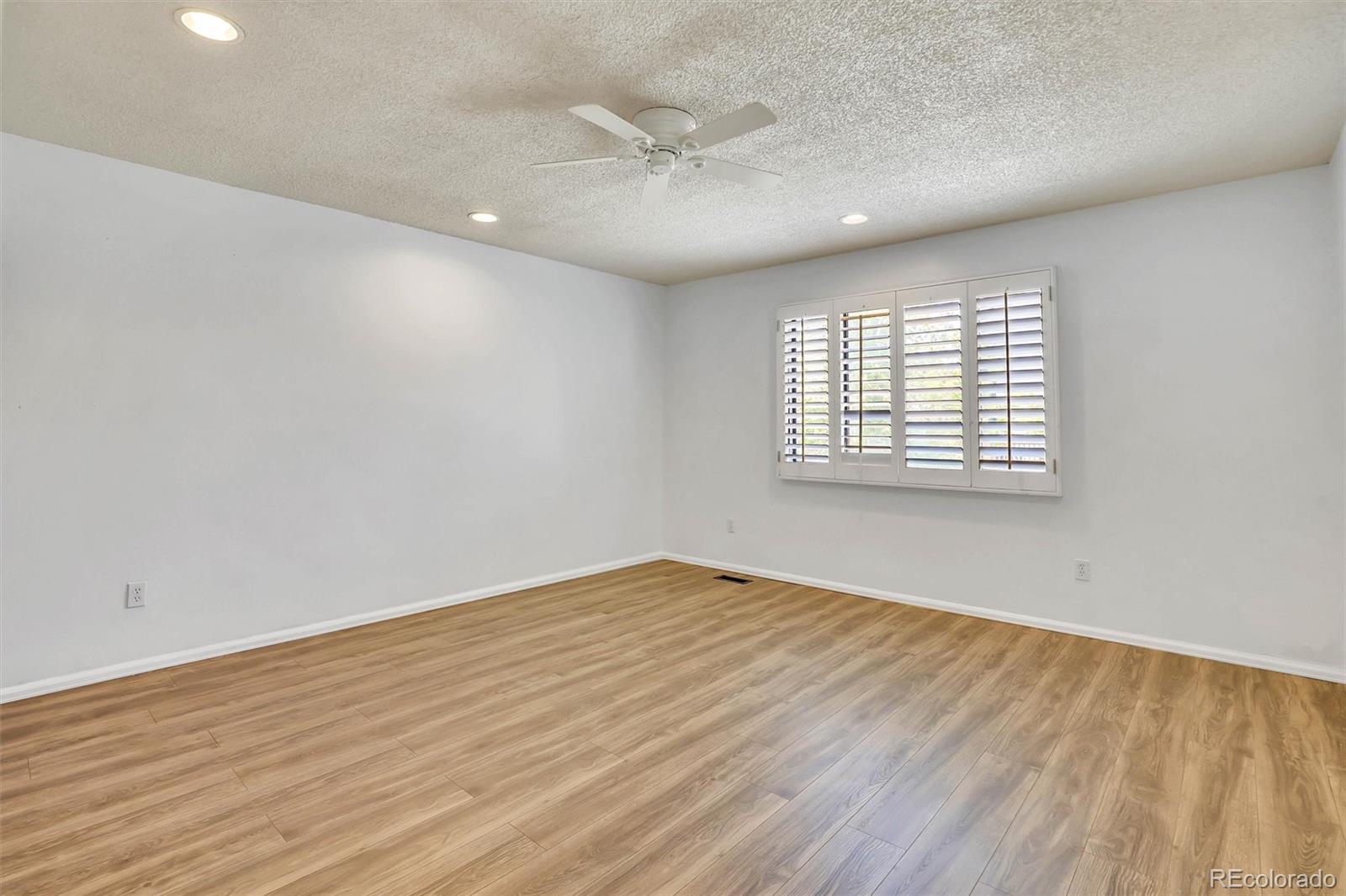MLS Image #15 for 10128 e weaver place,englewood, Colorado