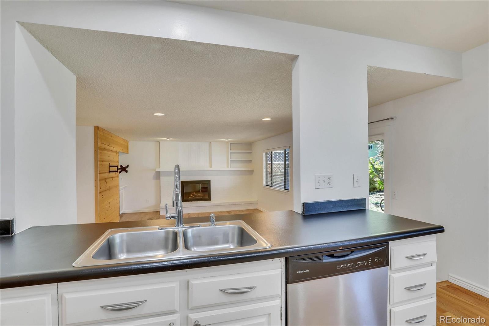 MLS Image #6 for 10128 e weaver place,englewood, Colorado