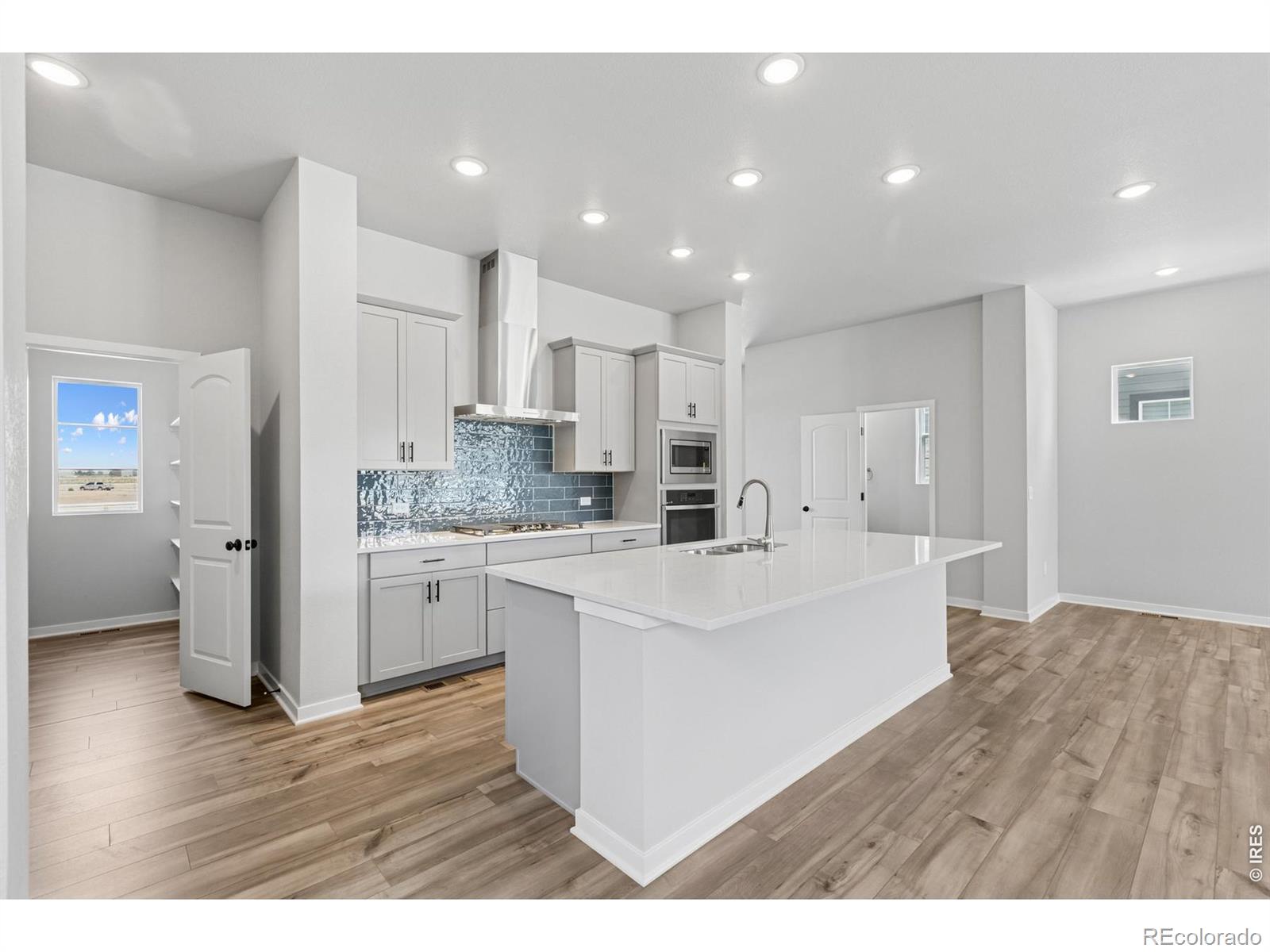 MLS Image #14 for 2749  blue iris drive,loveland, Colorado