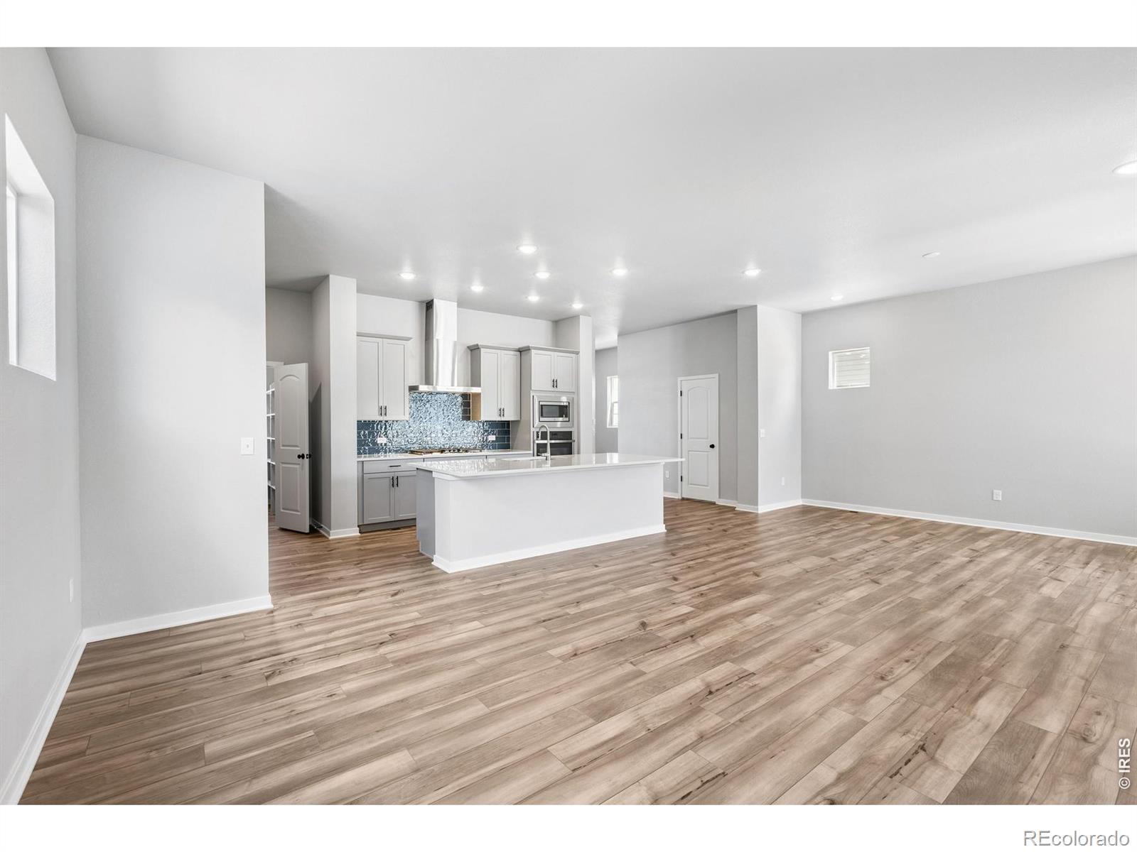 MLS Image #5 for 2749  blue iris drive,loveland, Colorado