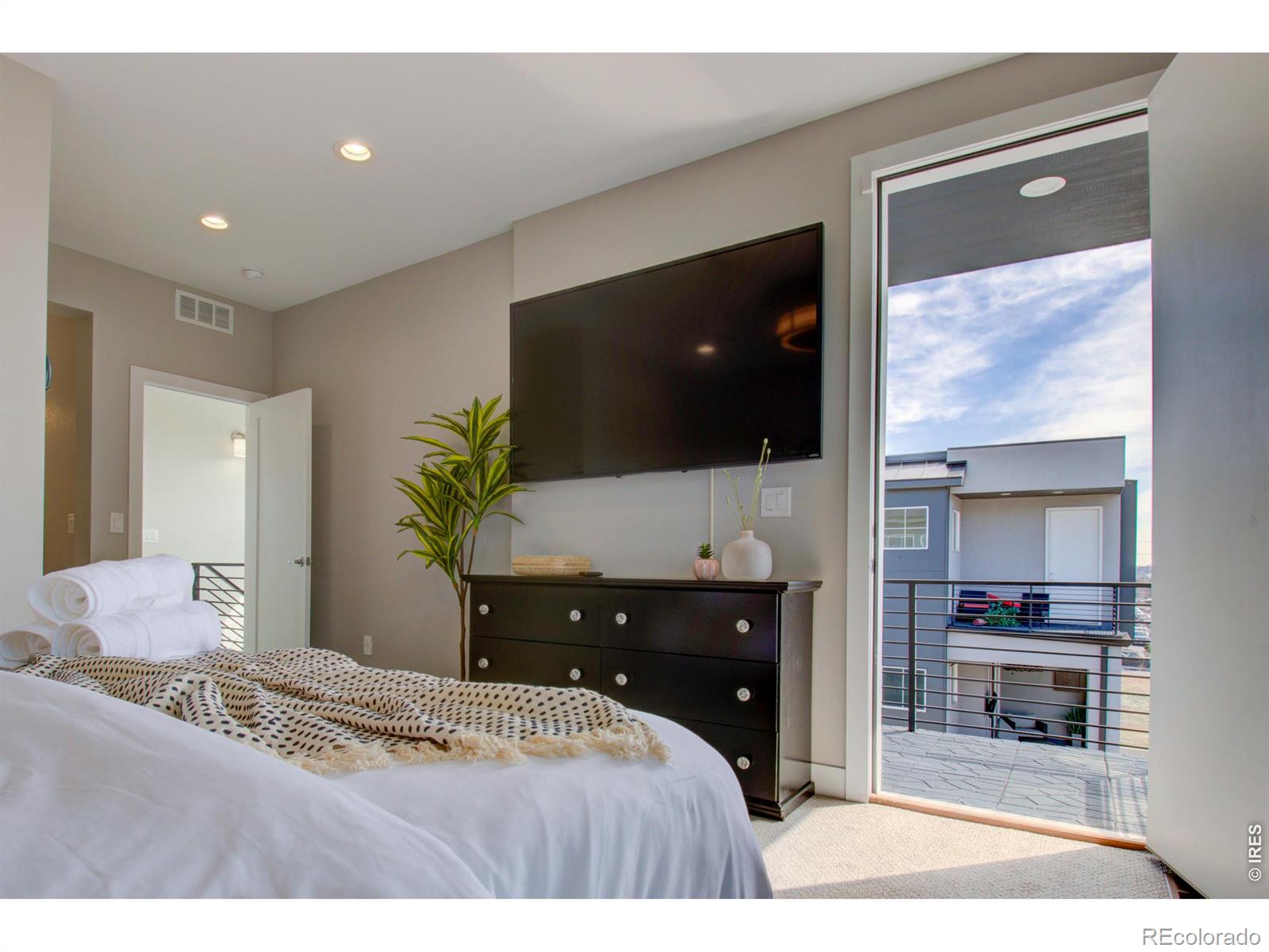 MLS Image #9 for 7861 w 51st avenue,arvada, Colorado