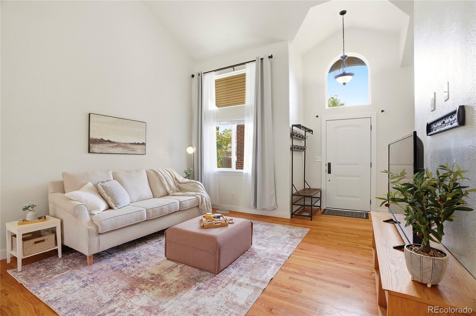 MLS Image #3 for 3501 s ivanhoe street,denver, Colorado