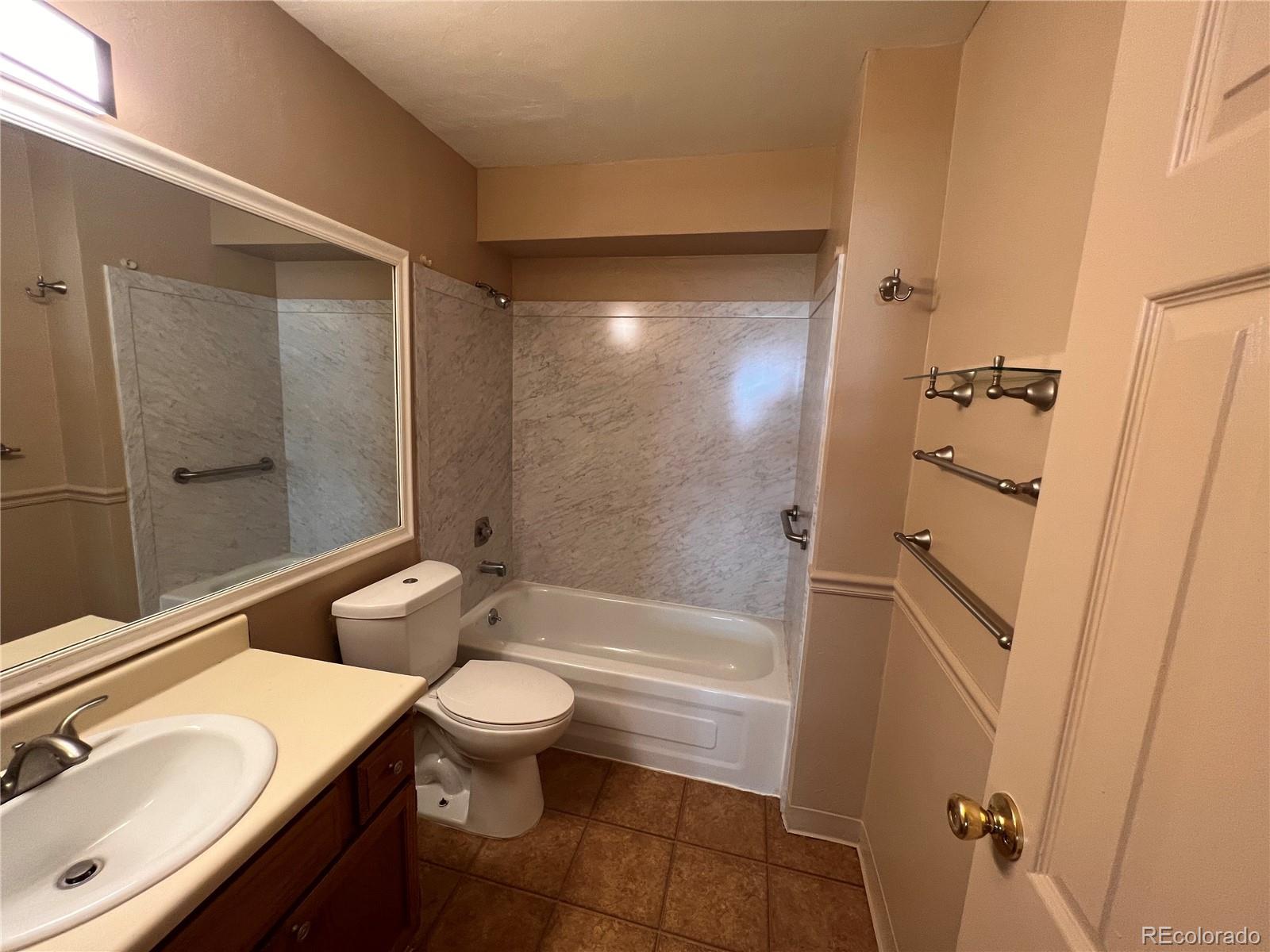 MLS Image #10 for 10150 e virginia avenue 19-106,denver, Colorado