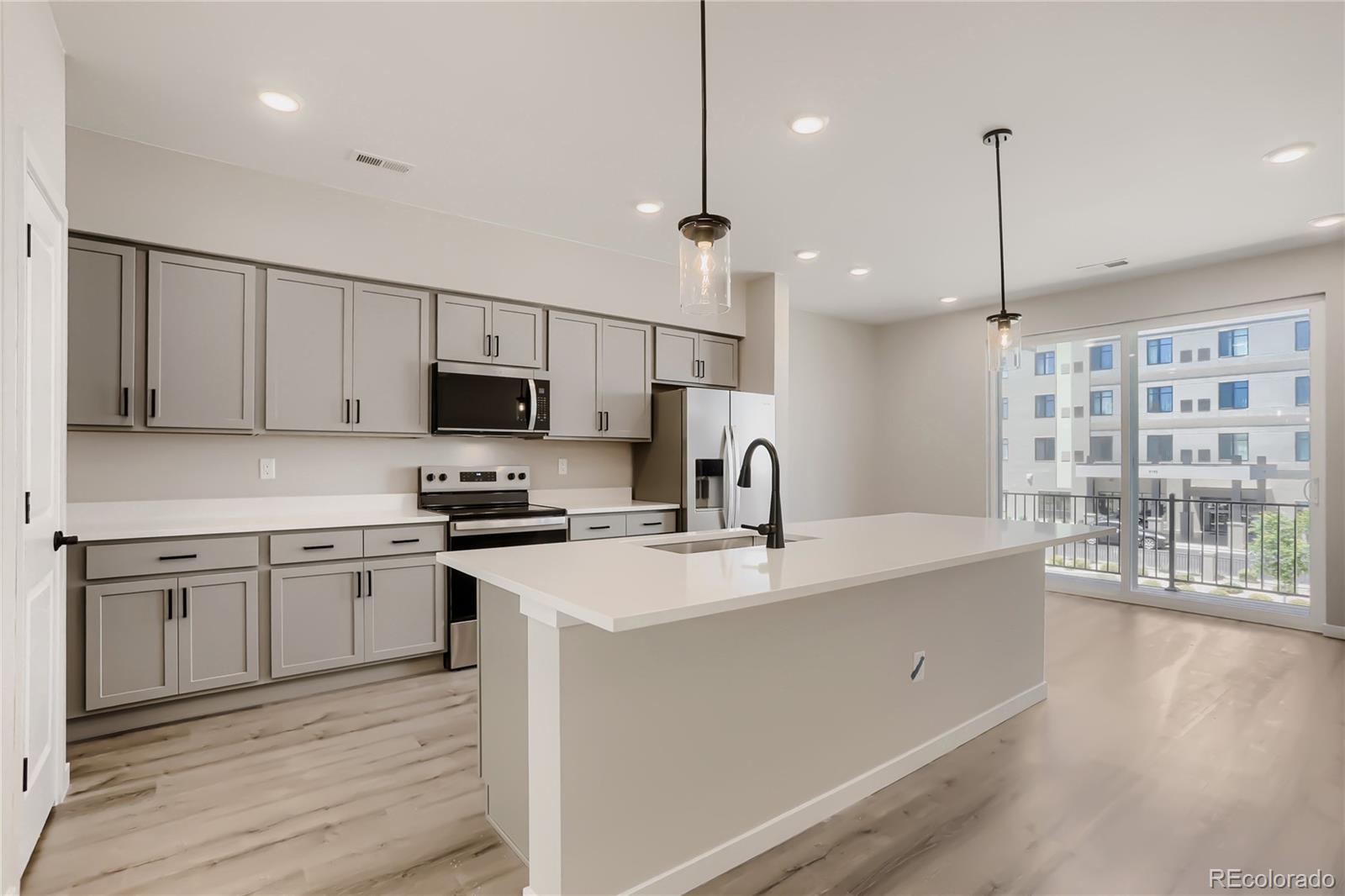 MLS Image #12 for 9200 e 47th avenue,denver, Colorado