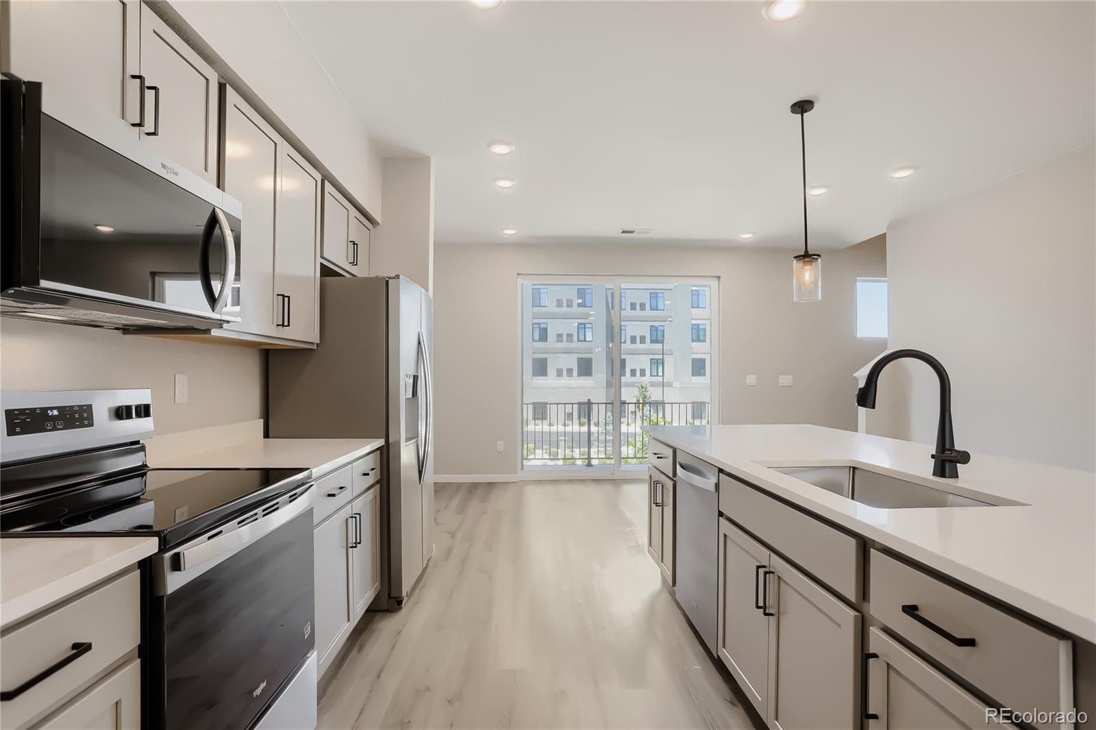MLS Image #13 for 9200 e 47th avenue,denver, Colorado
