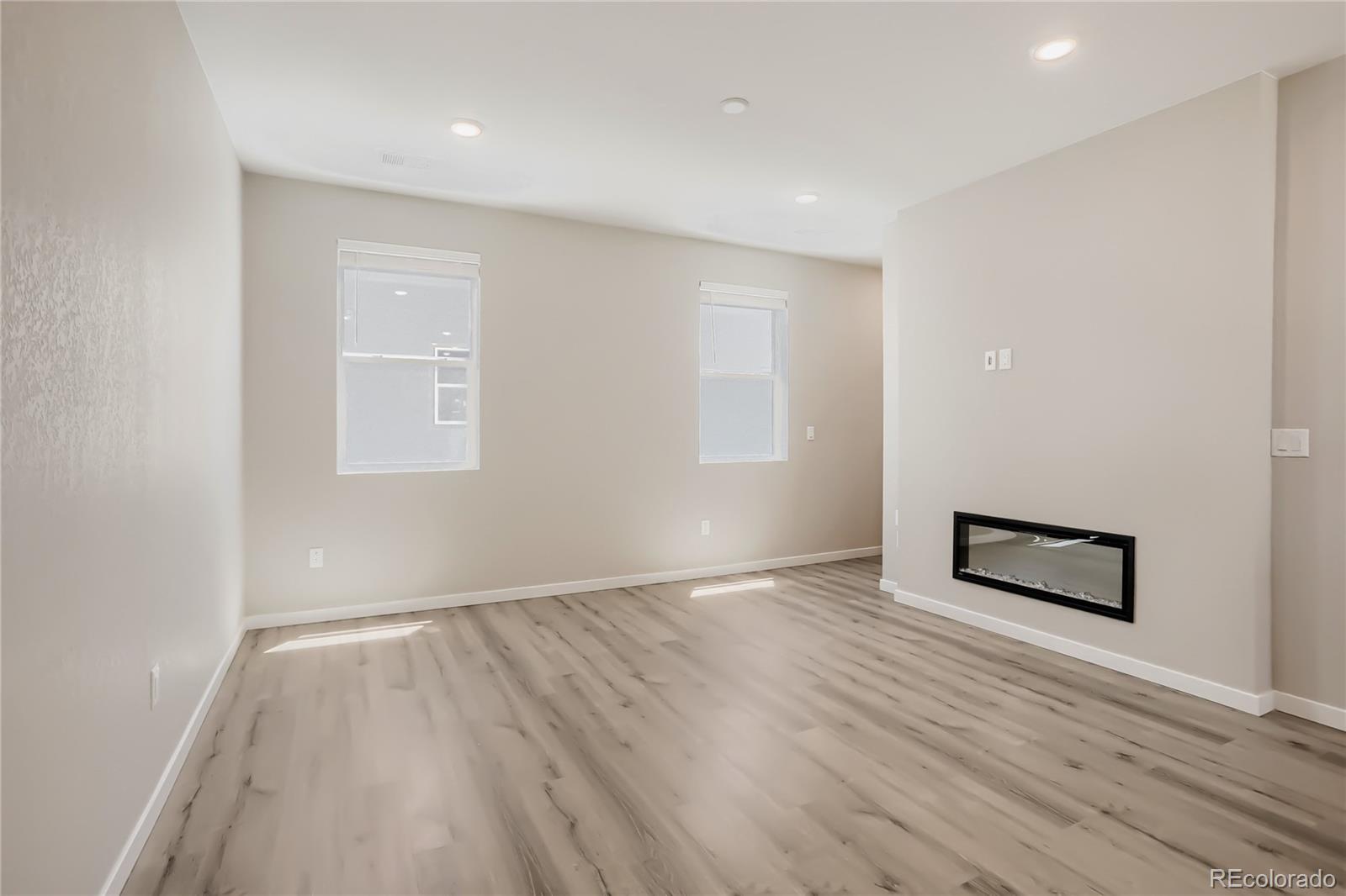 MLS Image #16 for 9200 e 47th avenue,denver, Colorado