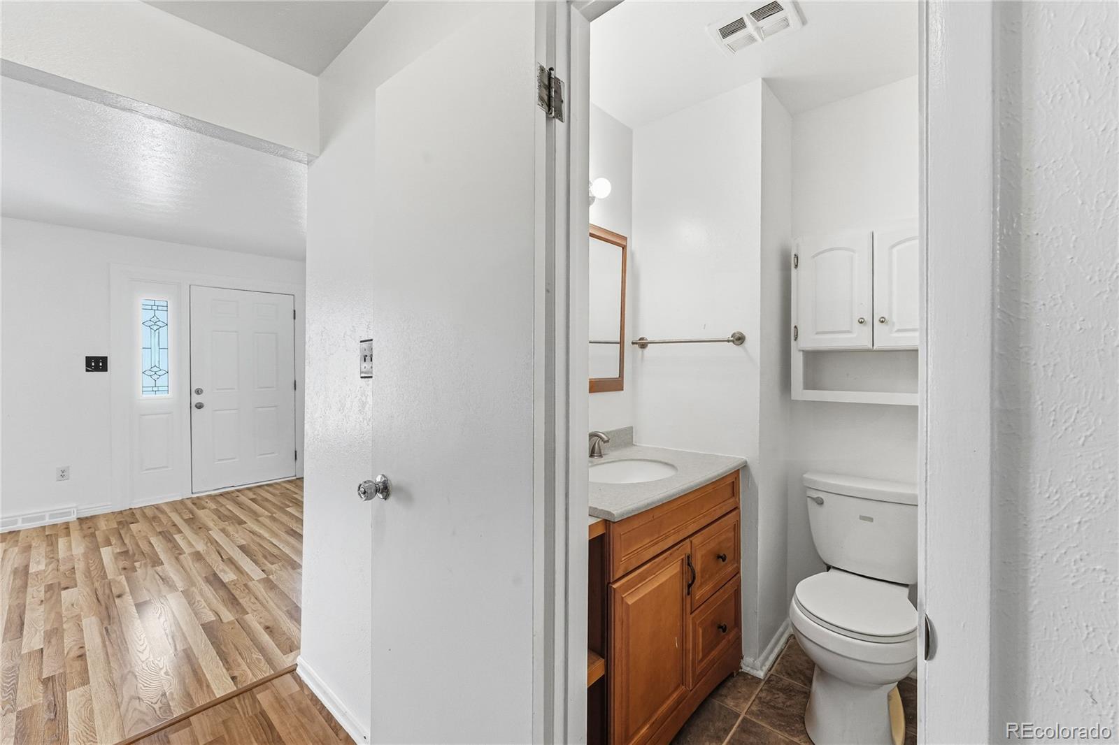 MLS Image #10 for 125  paris circle,aurora, Colorado