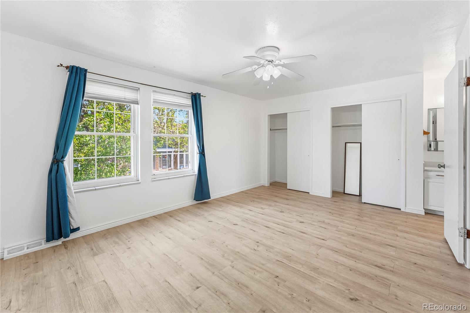 MLS Image #14 for 125  paris circle,aurora, Colorado