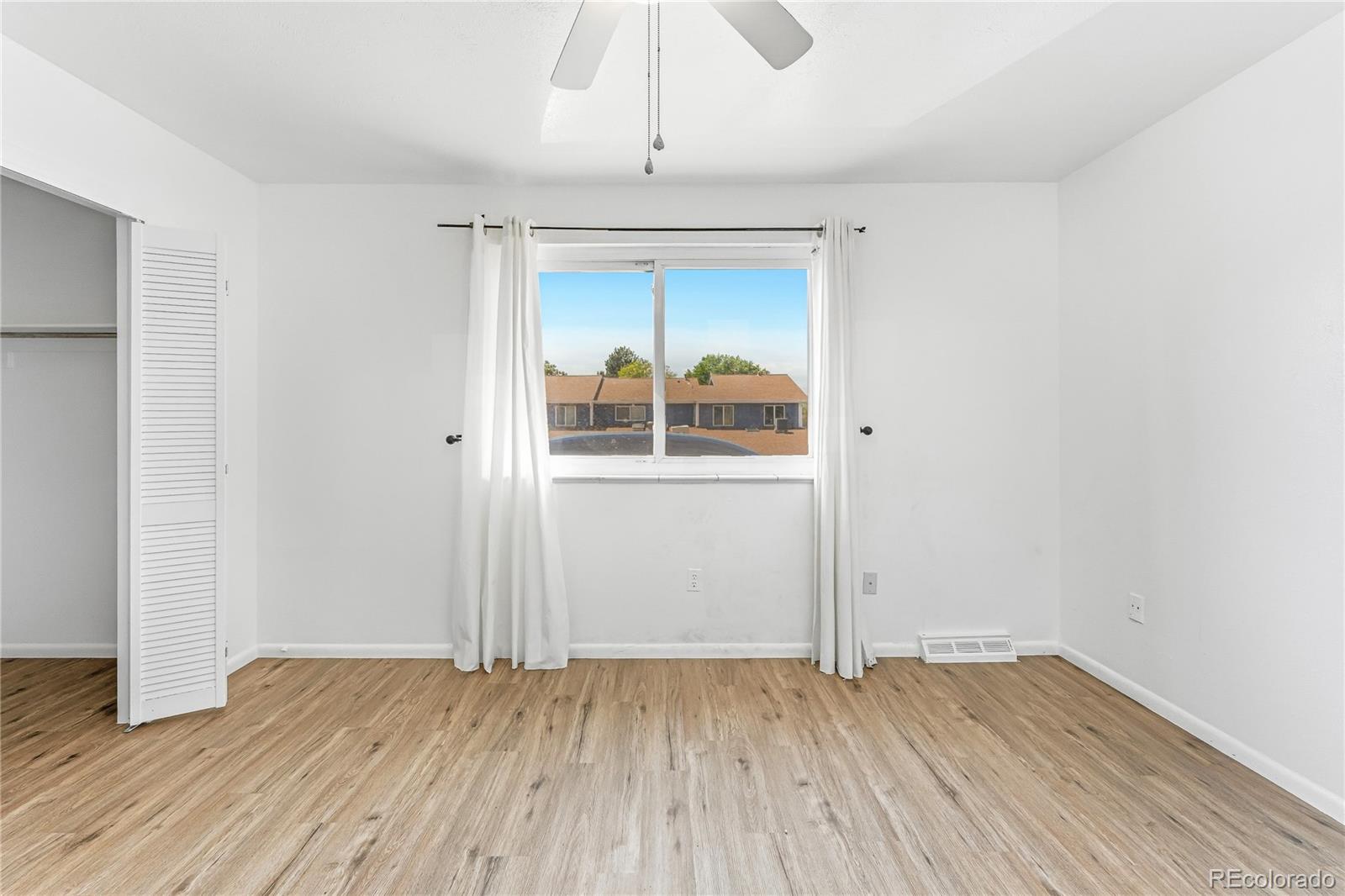 MLS Image #23 for 125  paris circle,aurora, Colorado