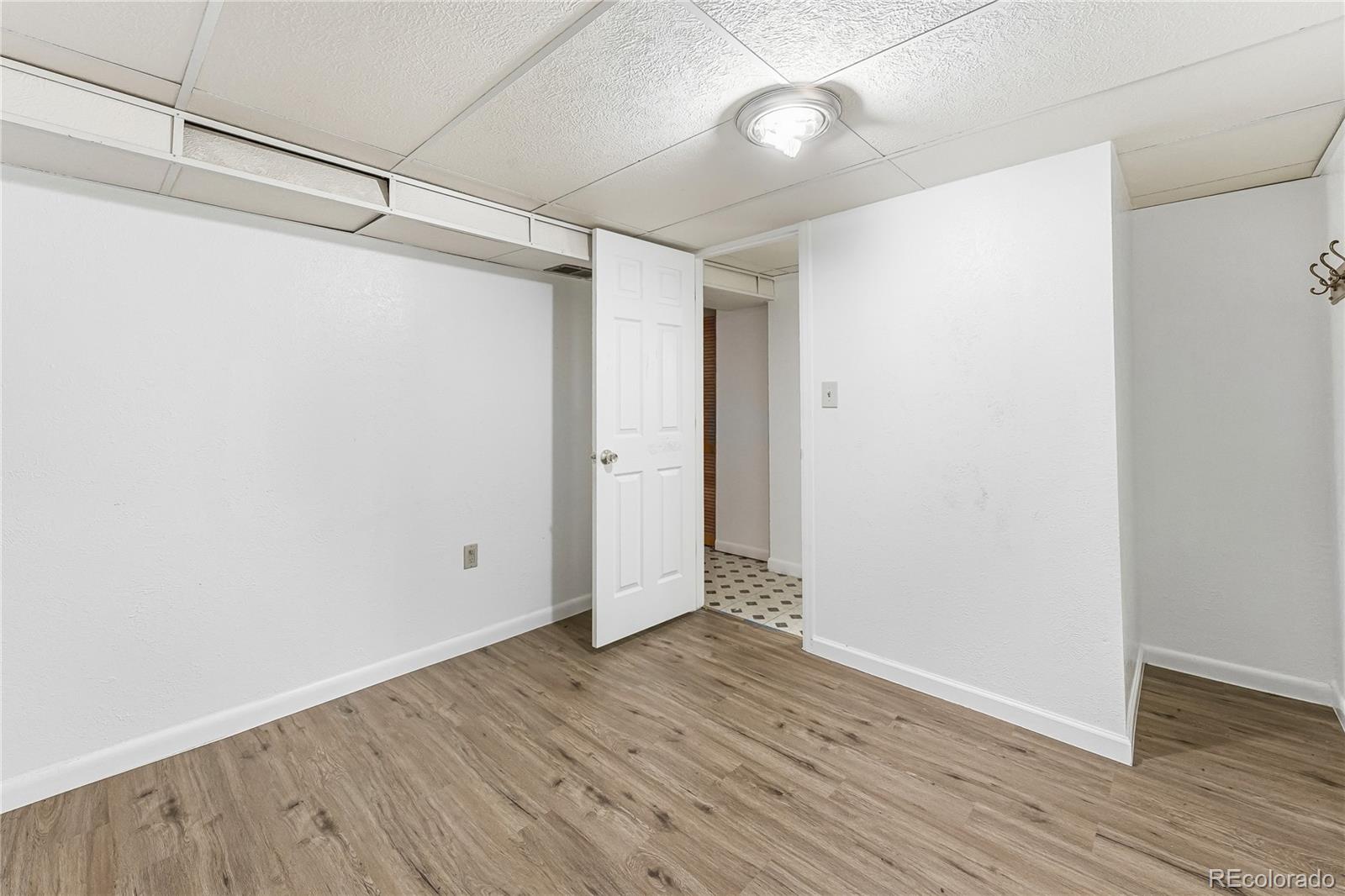 MLS Image #28 for 125  paris circle,aurora, Colorado