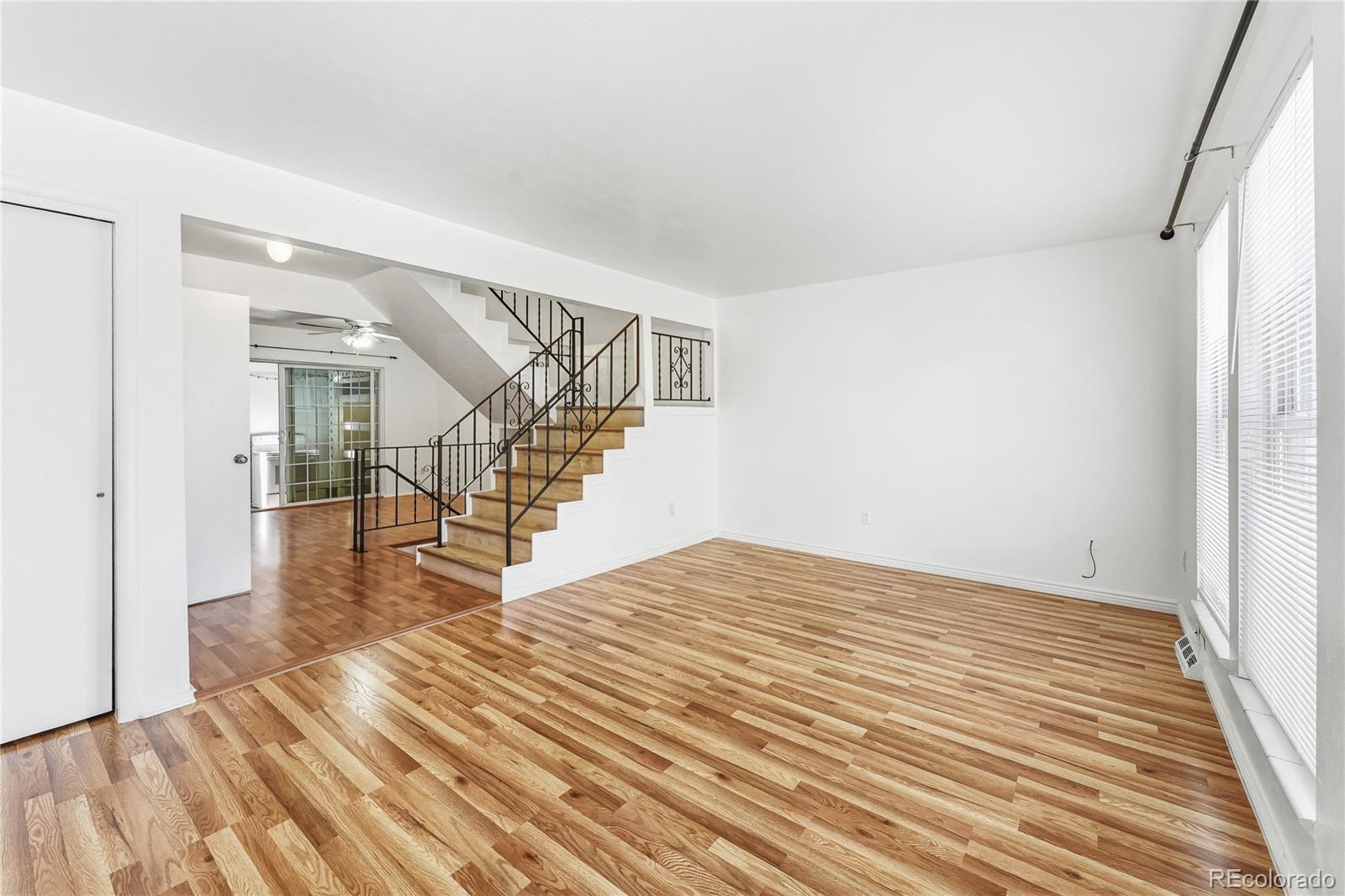 MLS Image #4 for 125  paris circle,aurora, Colorado