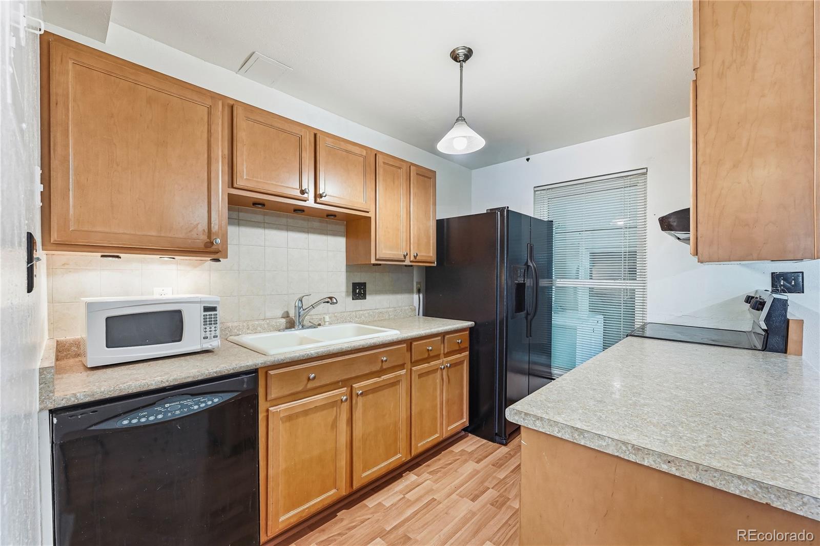 MLS Image #6 for 125  paris circle,aurora, Colorado