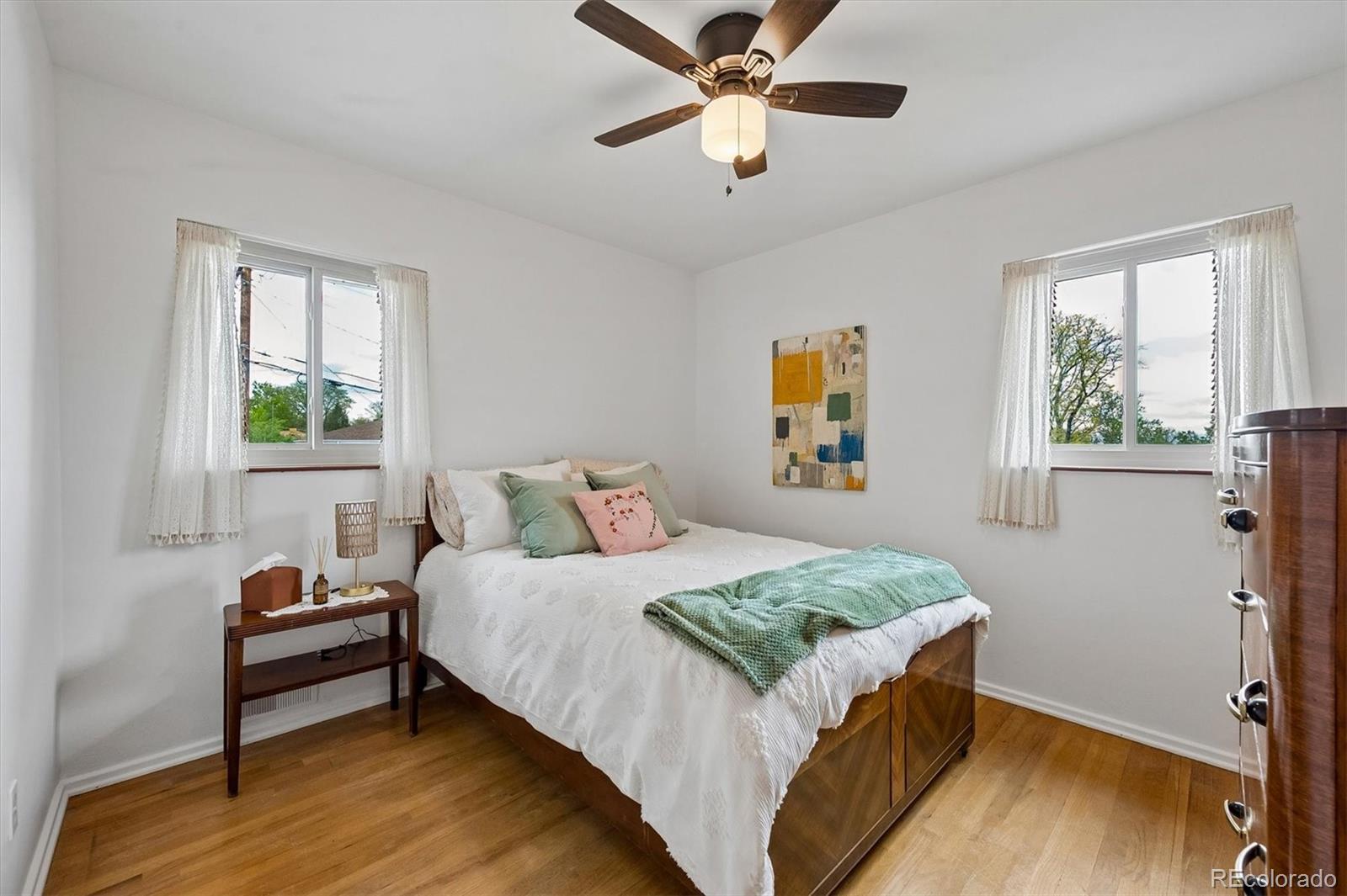 MLS Image #13 for 2712 s vrain street,denver, Colorado