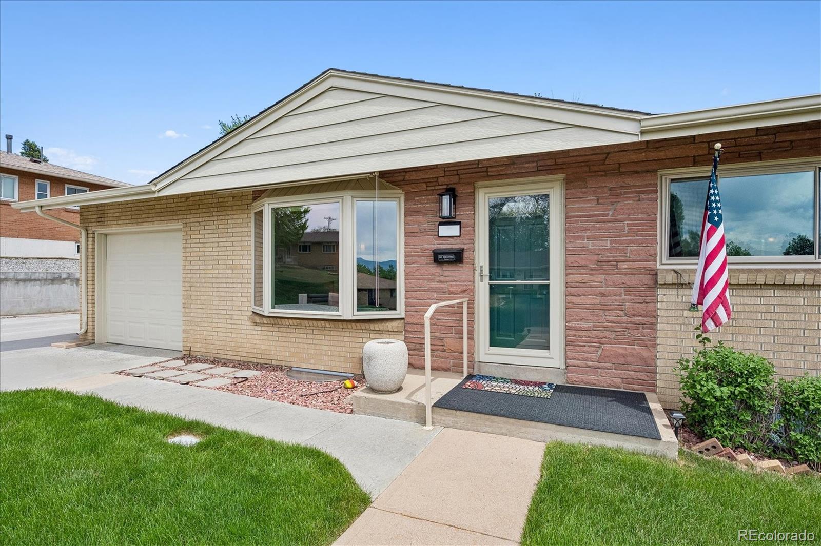 MLS Image #2 for 2712 s vrain street,denver, Colorado
