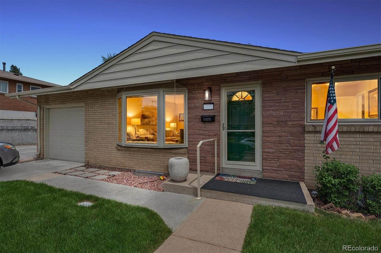 MLS Image #31 for 2712 s vrain street,denver, Colorado