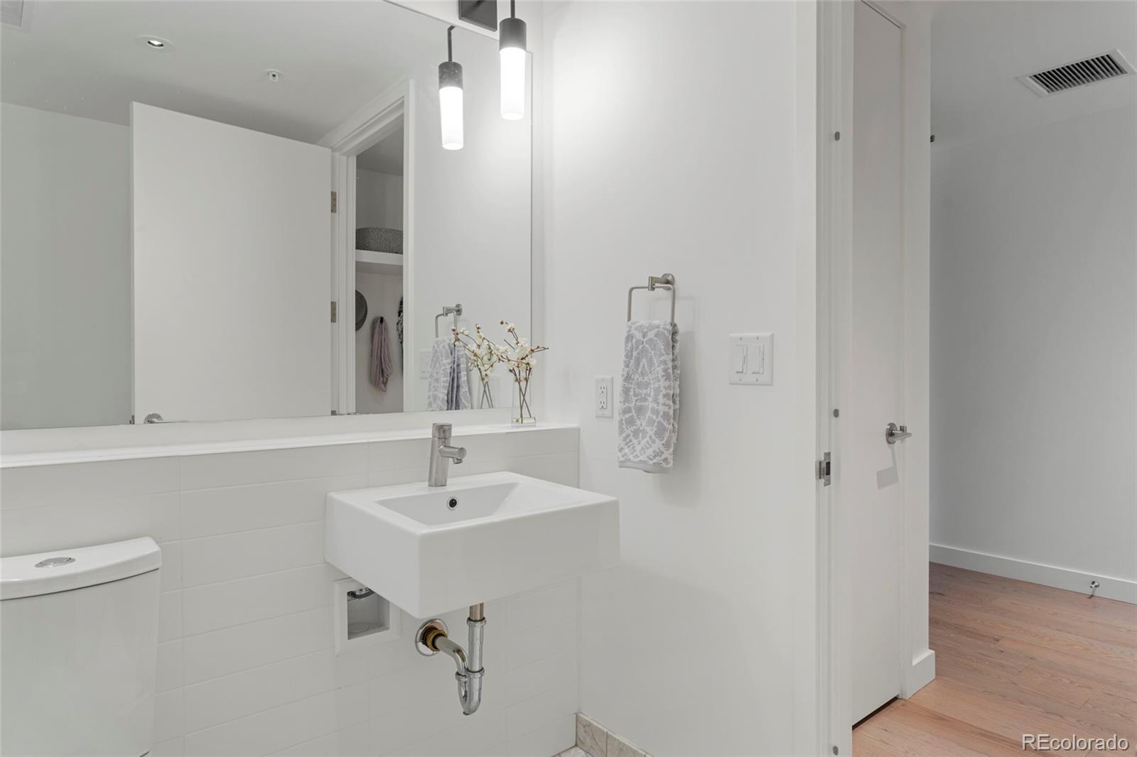 MLS Image #18 for 1750  wewatta street,denver, Colorado