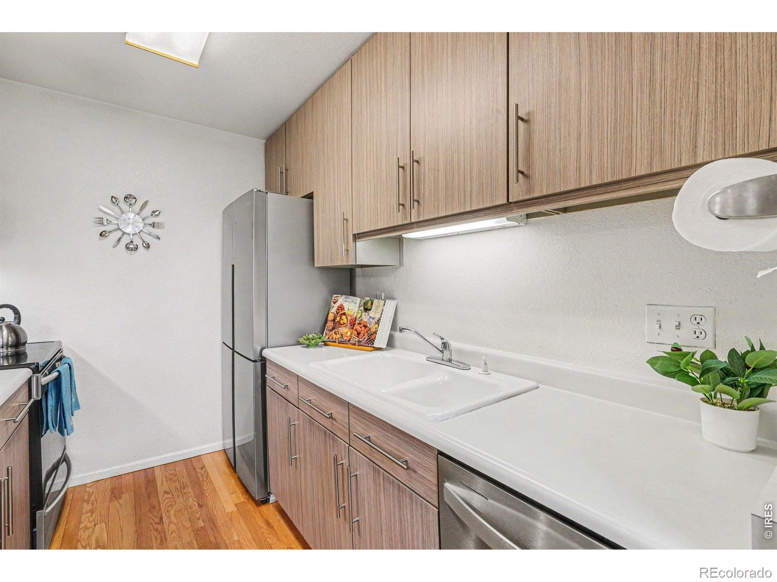 MLS Image #10 for 9177 w cedar drive e,lakewood, Colorado