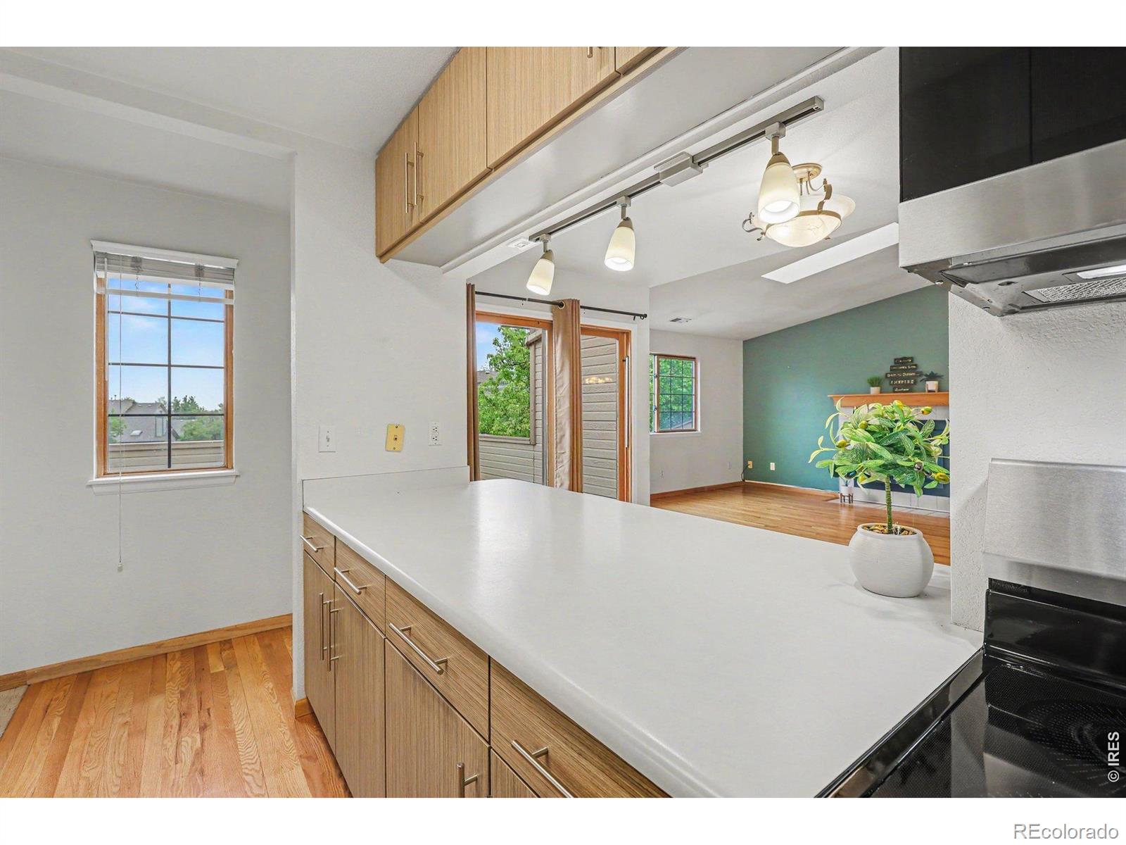 MLS Image #12 for 9177 w cedar drive e,lakewood, Colorado
