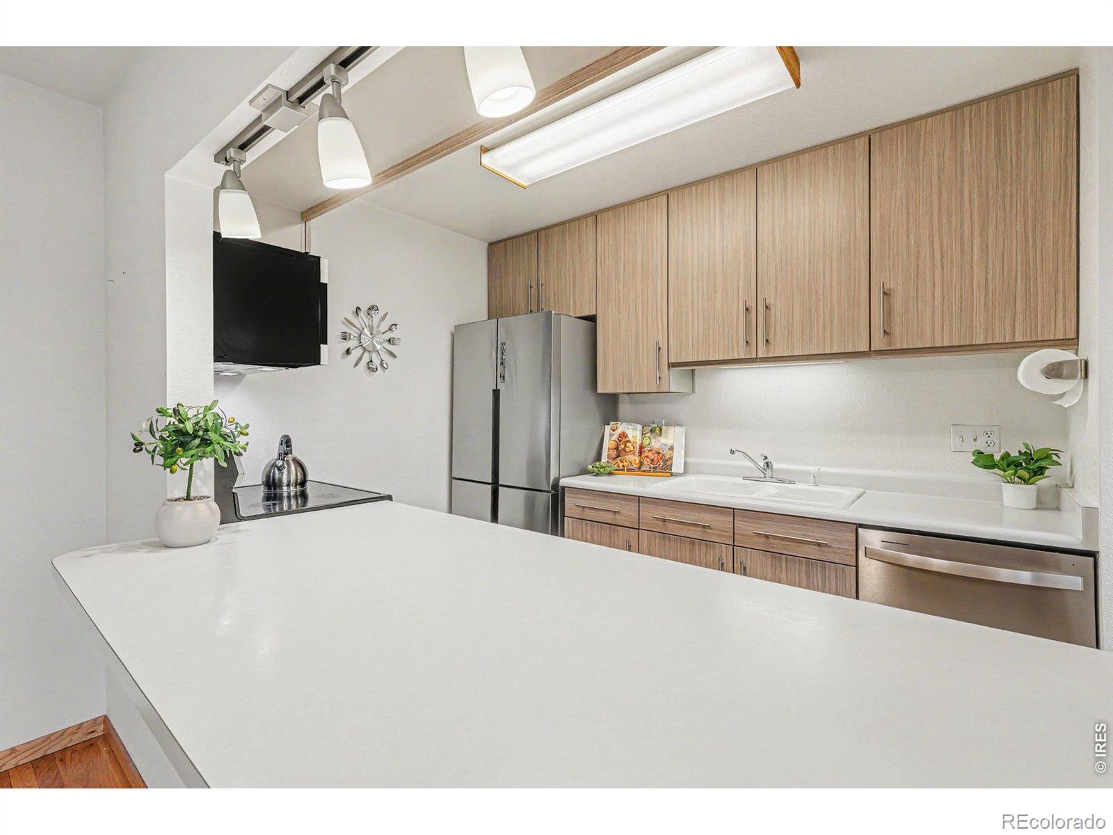 MLS Image #9 for 9177 w cedar drive e,lakewood, Colorado