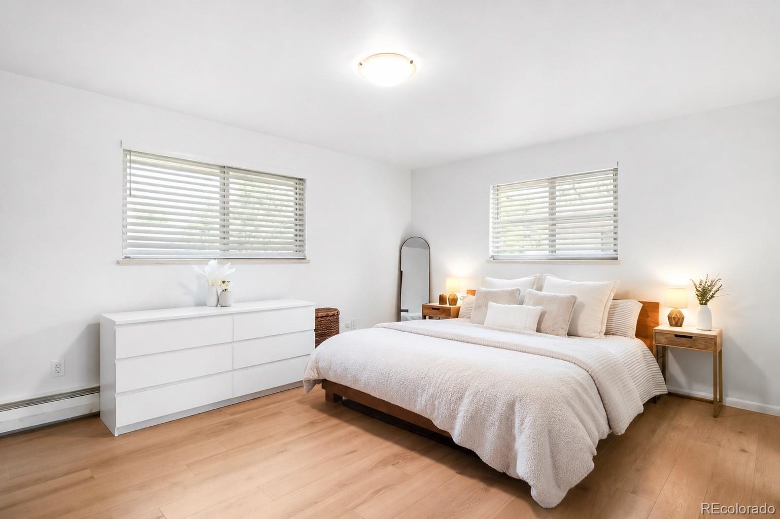 MLS Image #15 for 443 s niagara street,denver, Colorado