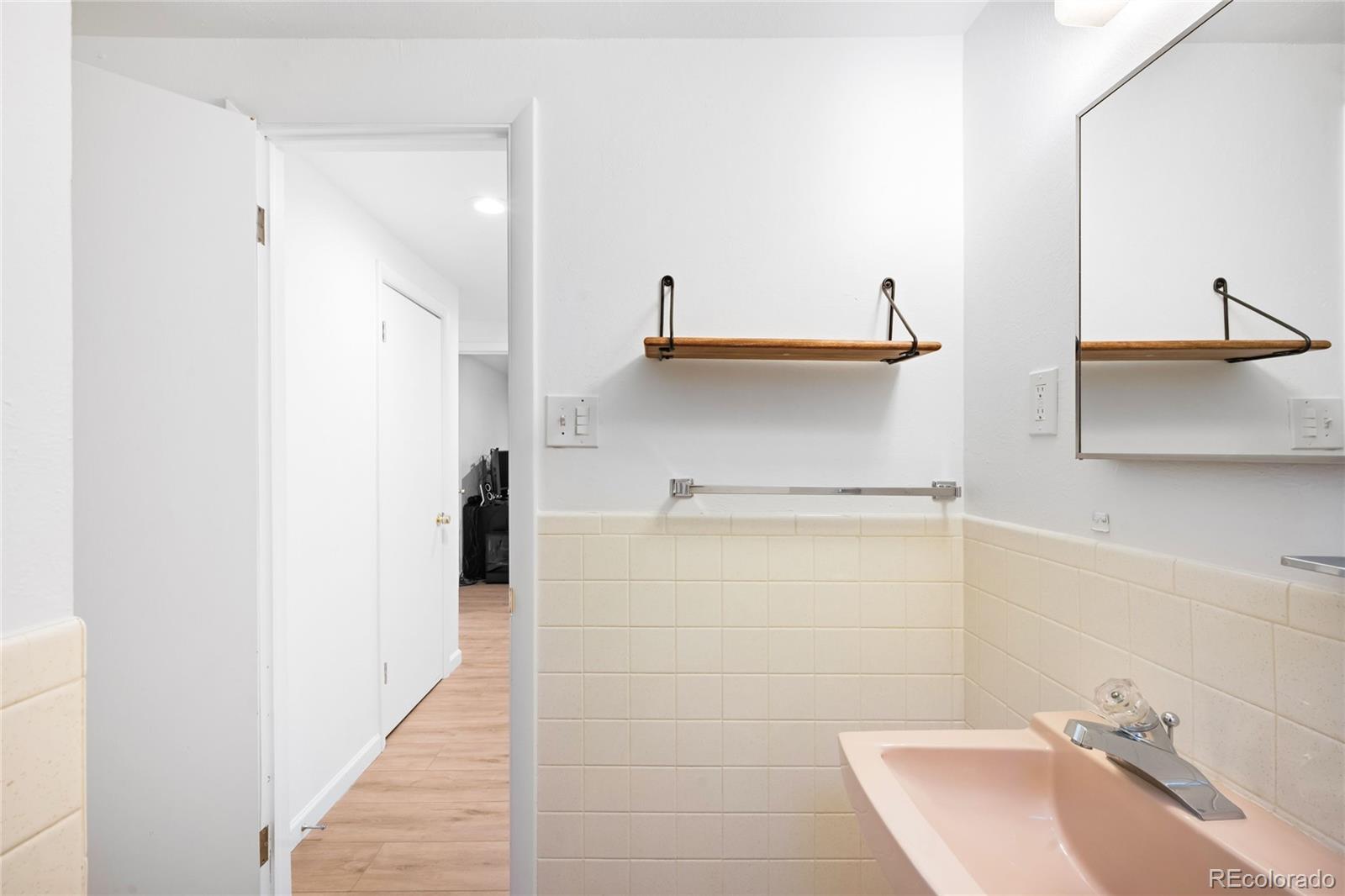 MLS Image #35 for 443 s niagara street,denver, Colorado
