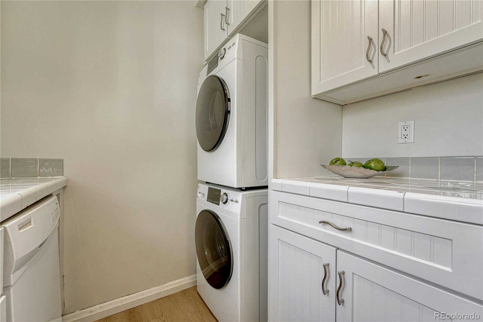 MLS Image #13 for 3084 s dexter way,denver, Colorado