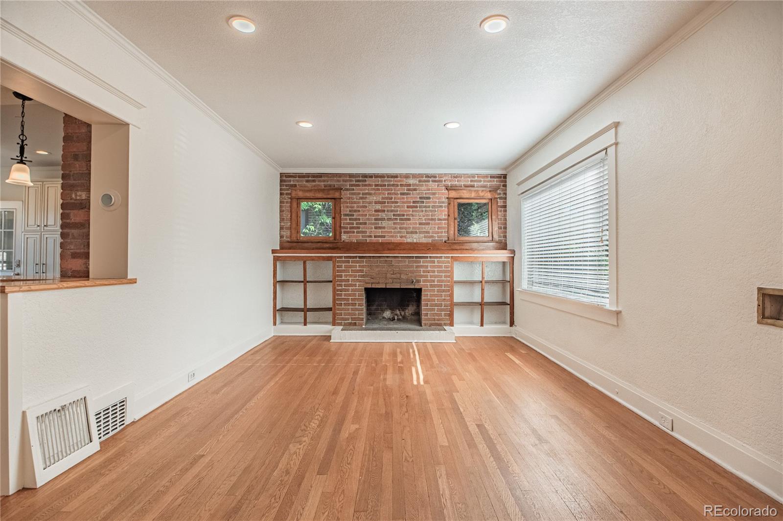 MLS Image #10 for 612  harrison street,denver, Colorado